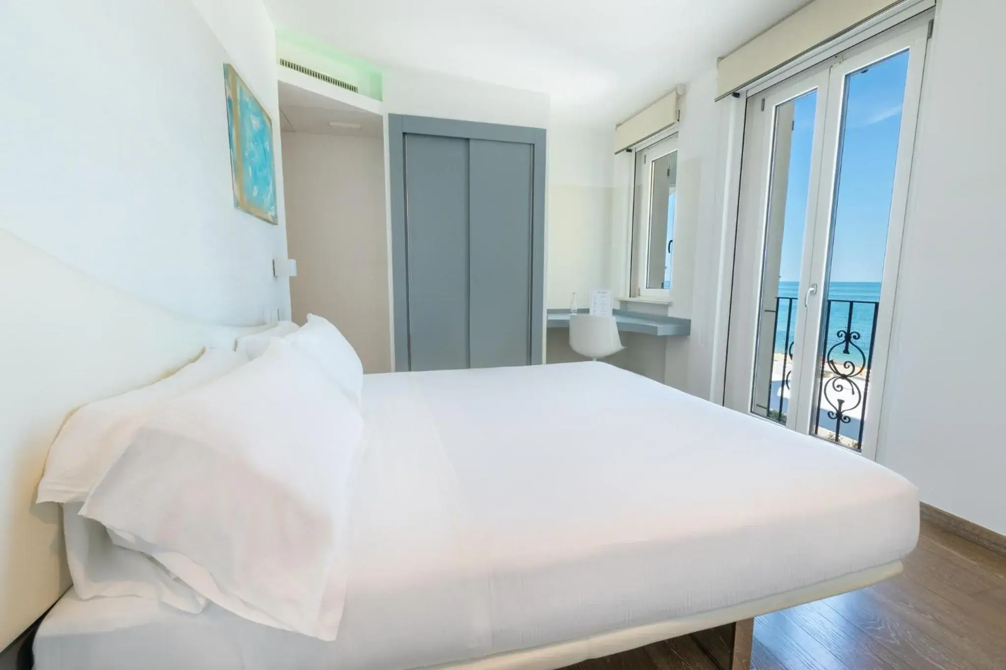 Deluxe Double Room with Sea View without Balcony in Life Hotel Seaview & Spa Deluxe Double Room with Sea View without Balcony in Life Hotel Seaview & Spa