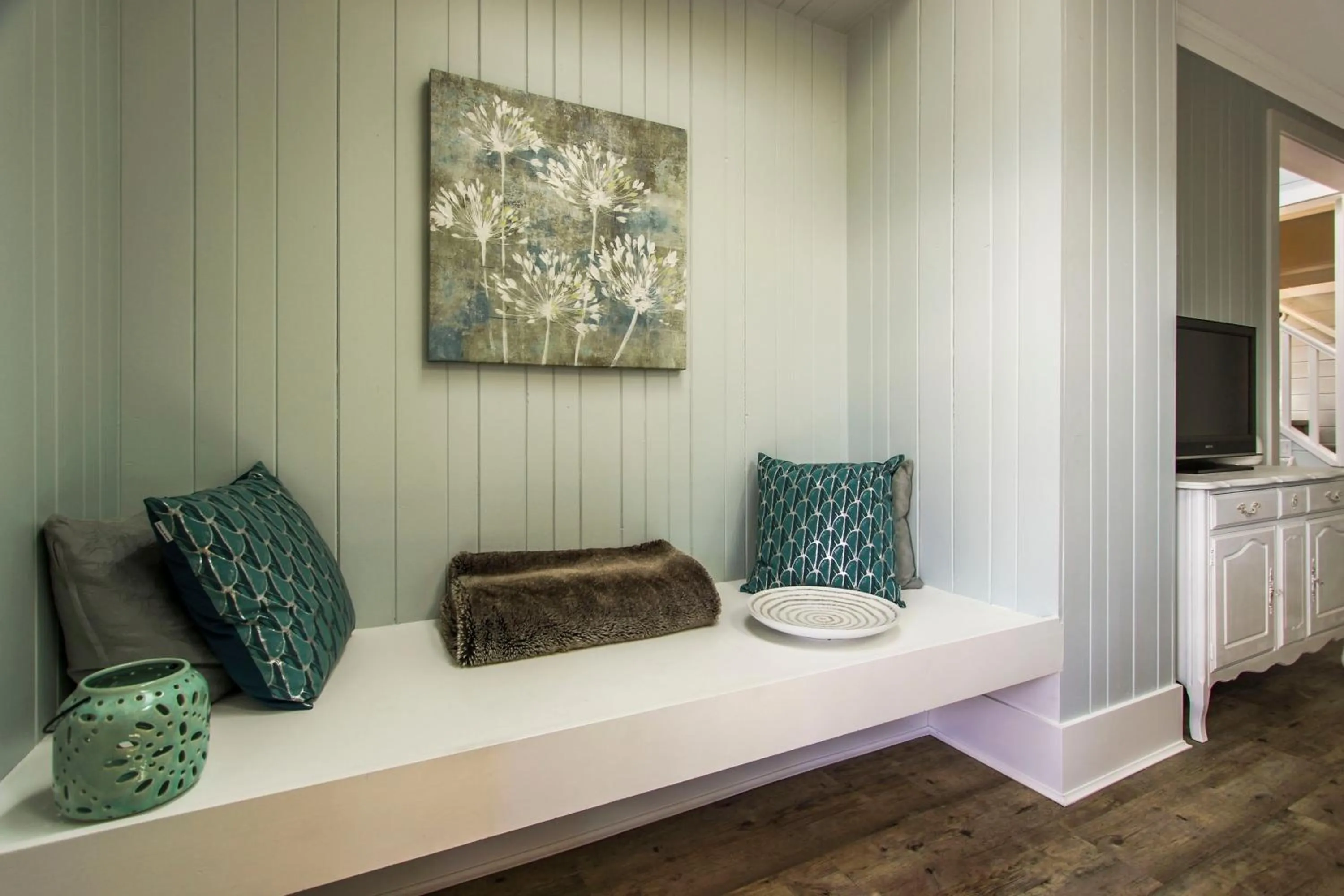 Seating area in Kelowna Bed & Breakfast - CHATHAM HOUSE