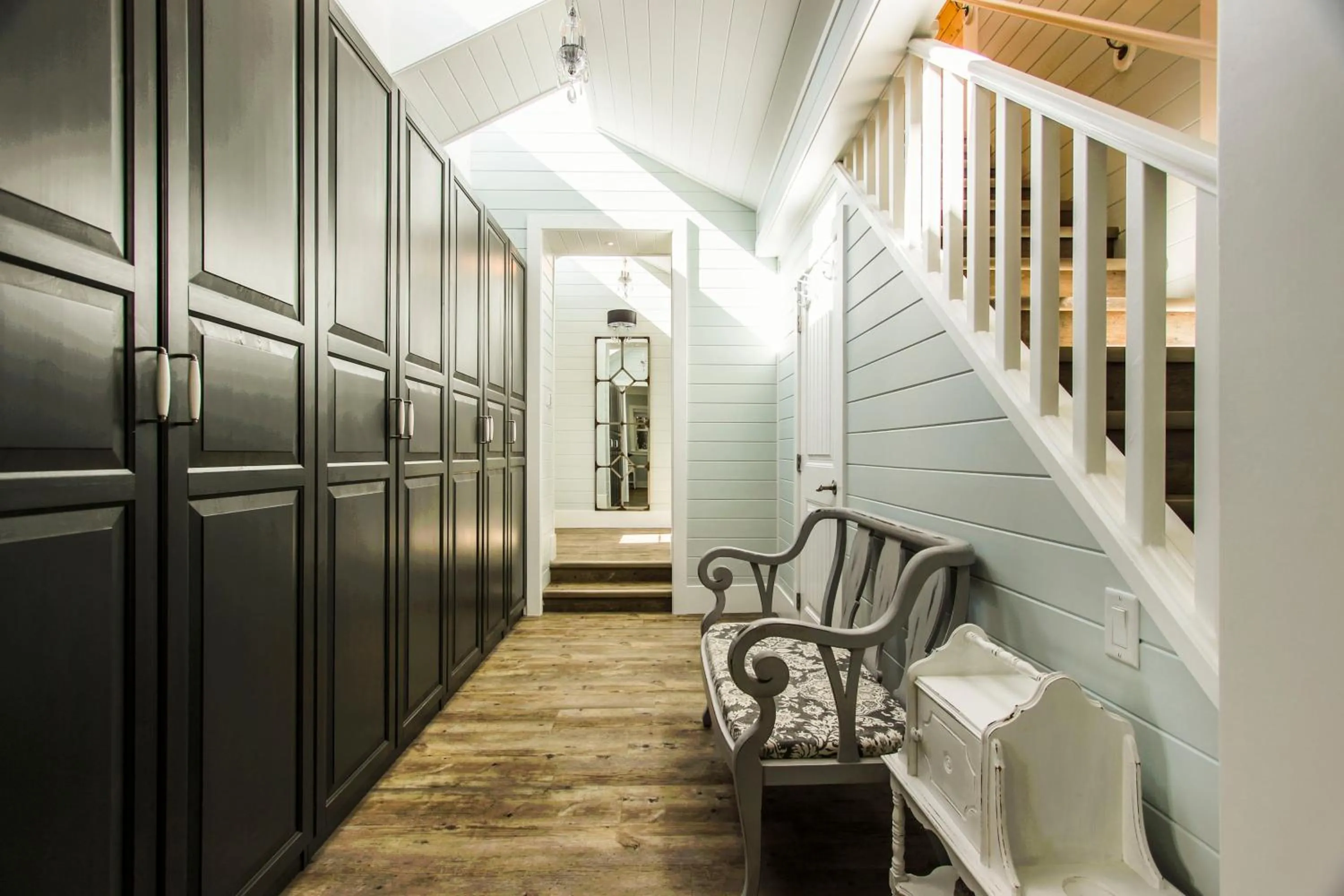 Seating area in Kelowna Bed & Breakfast - CHATHAM HOUSE
