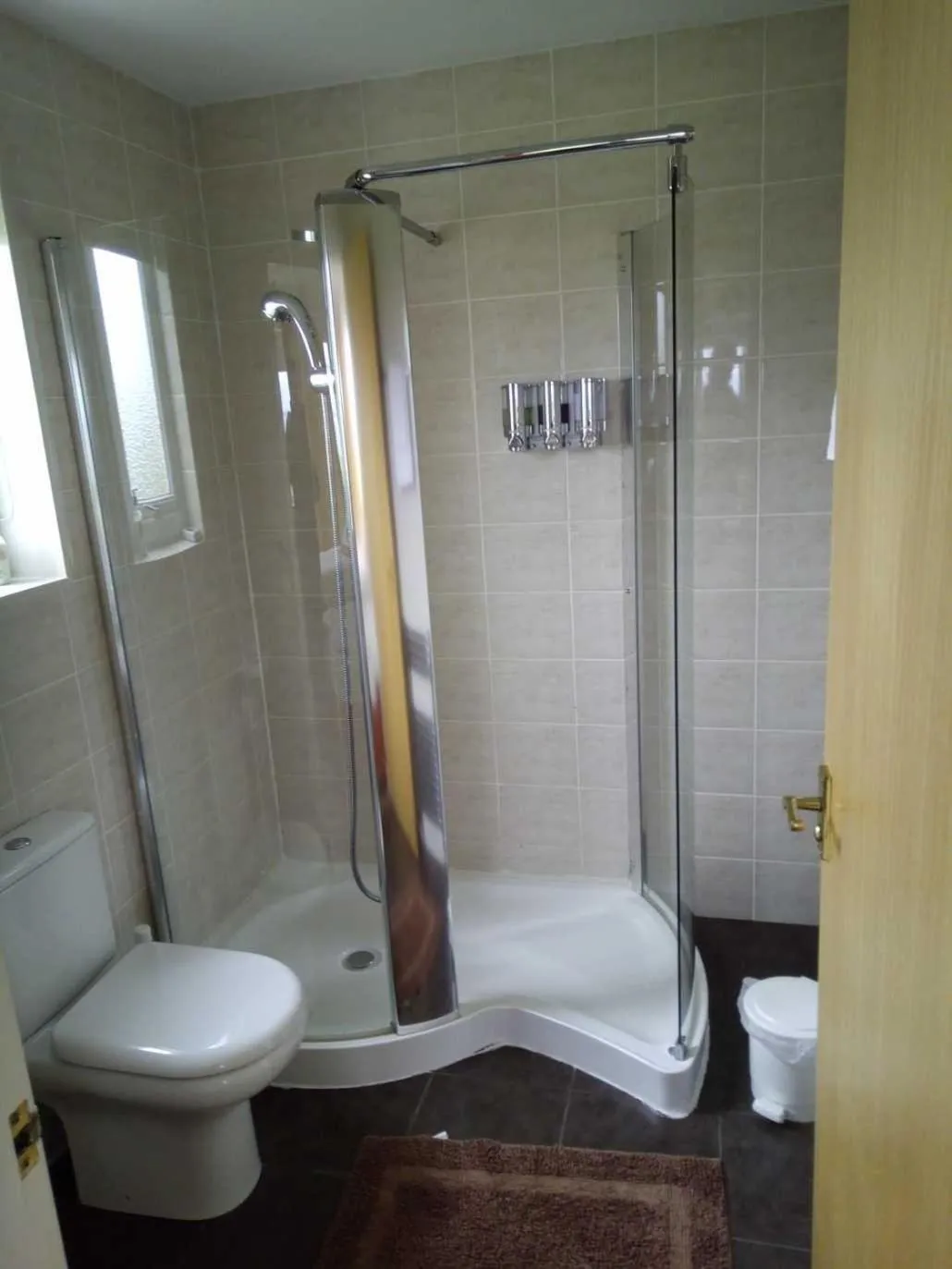 Shower in Braeswick B&B