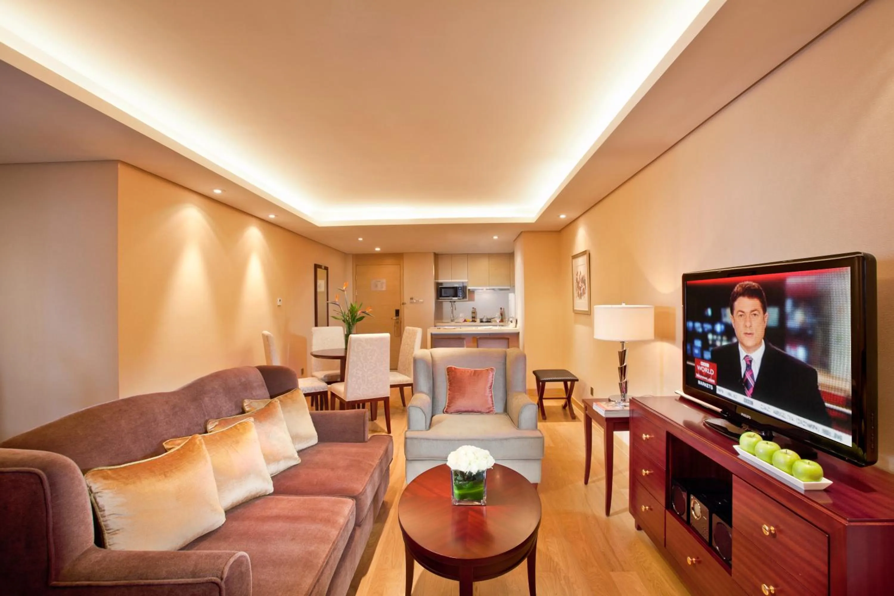 Living room in Regal Plaza Hotel & Residence