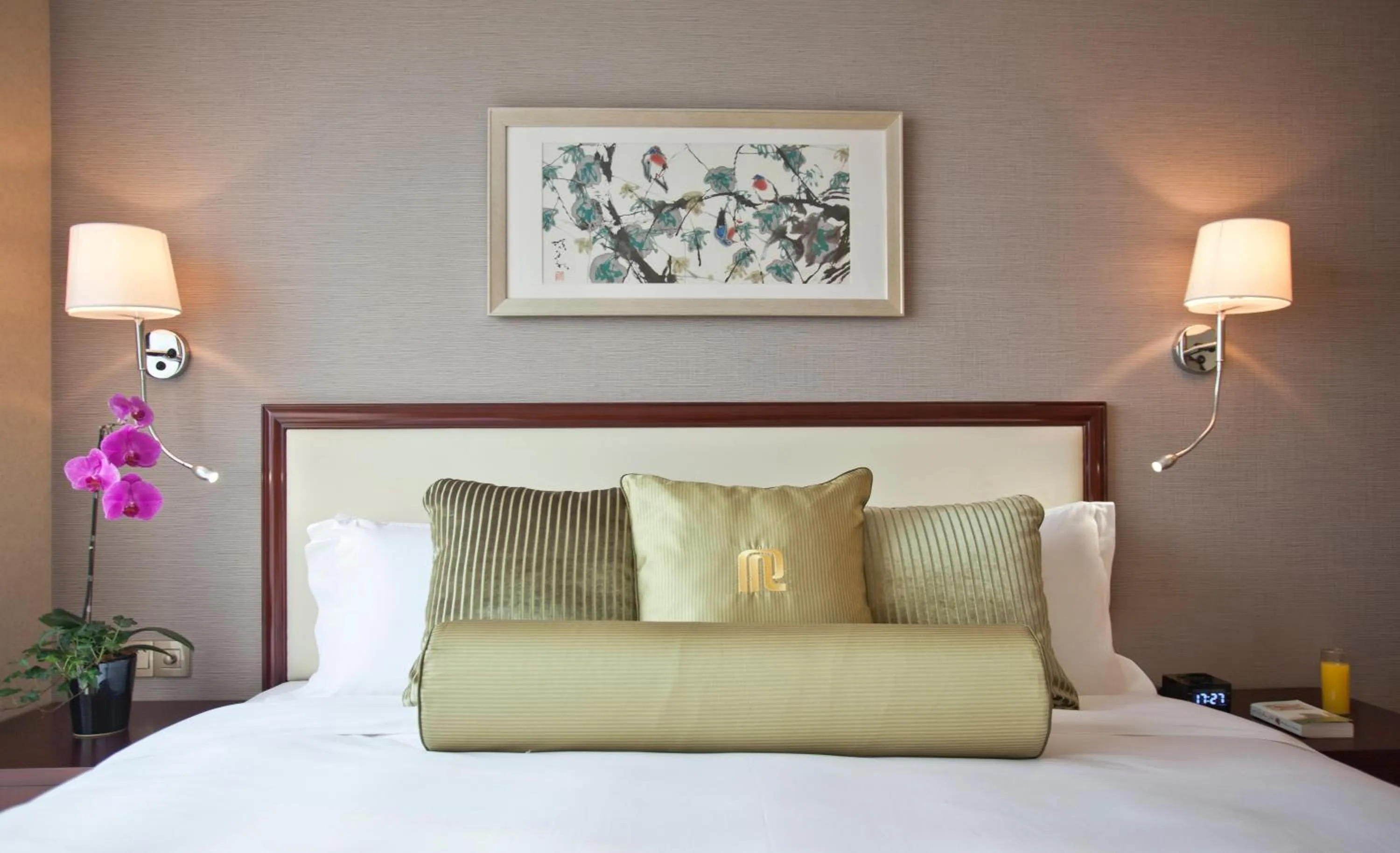 Bedroom in Regal Plaza Hotel & Residence