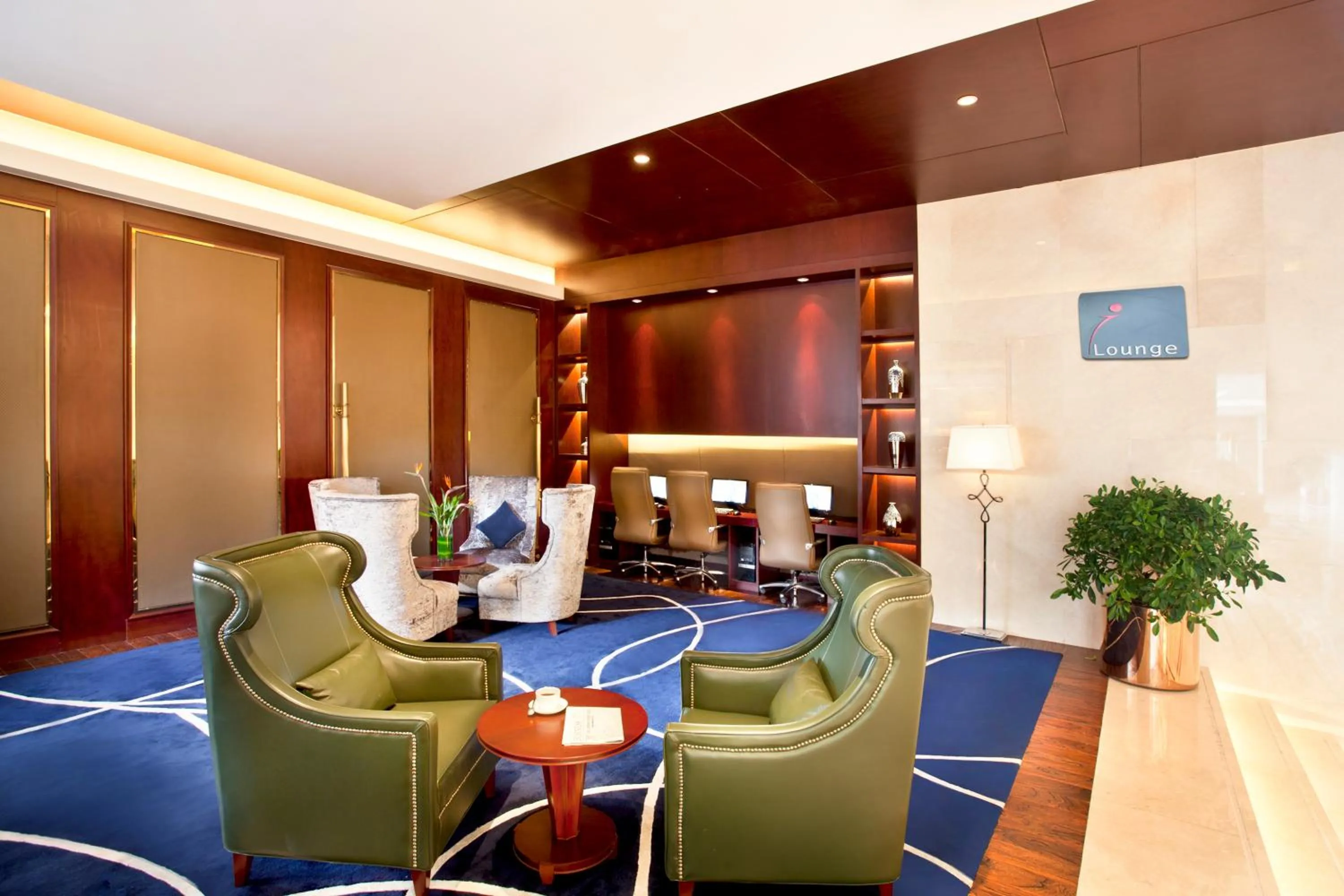 Living room in Regal Plaza Hotel & Residence