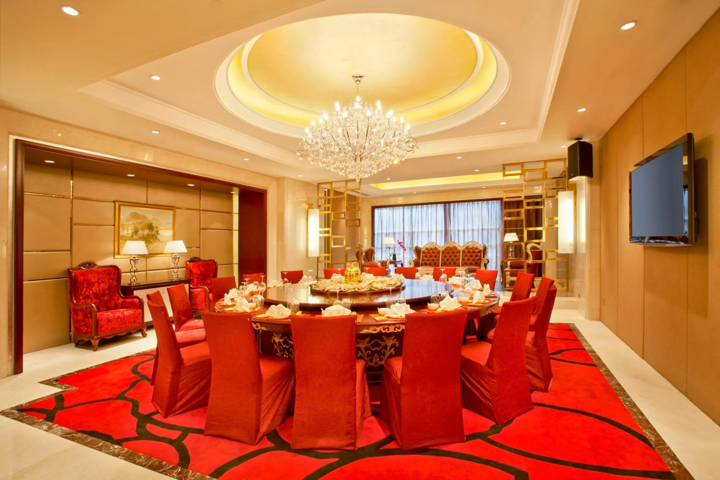 Restaurant/places to eat in Regal Plaza Hotel & Residence