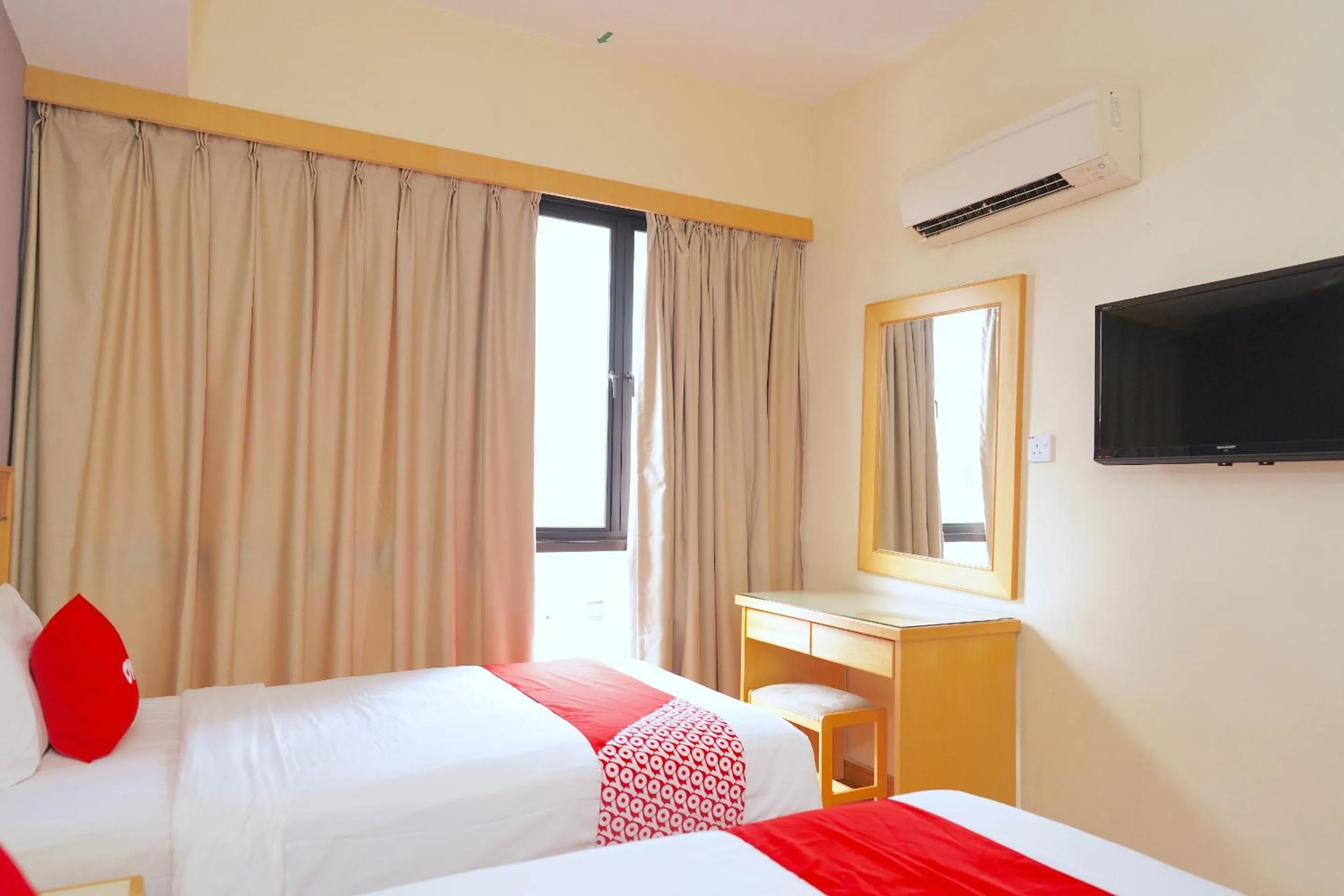 Bedroom, Bed in Houz Inn