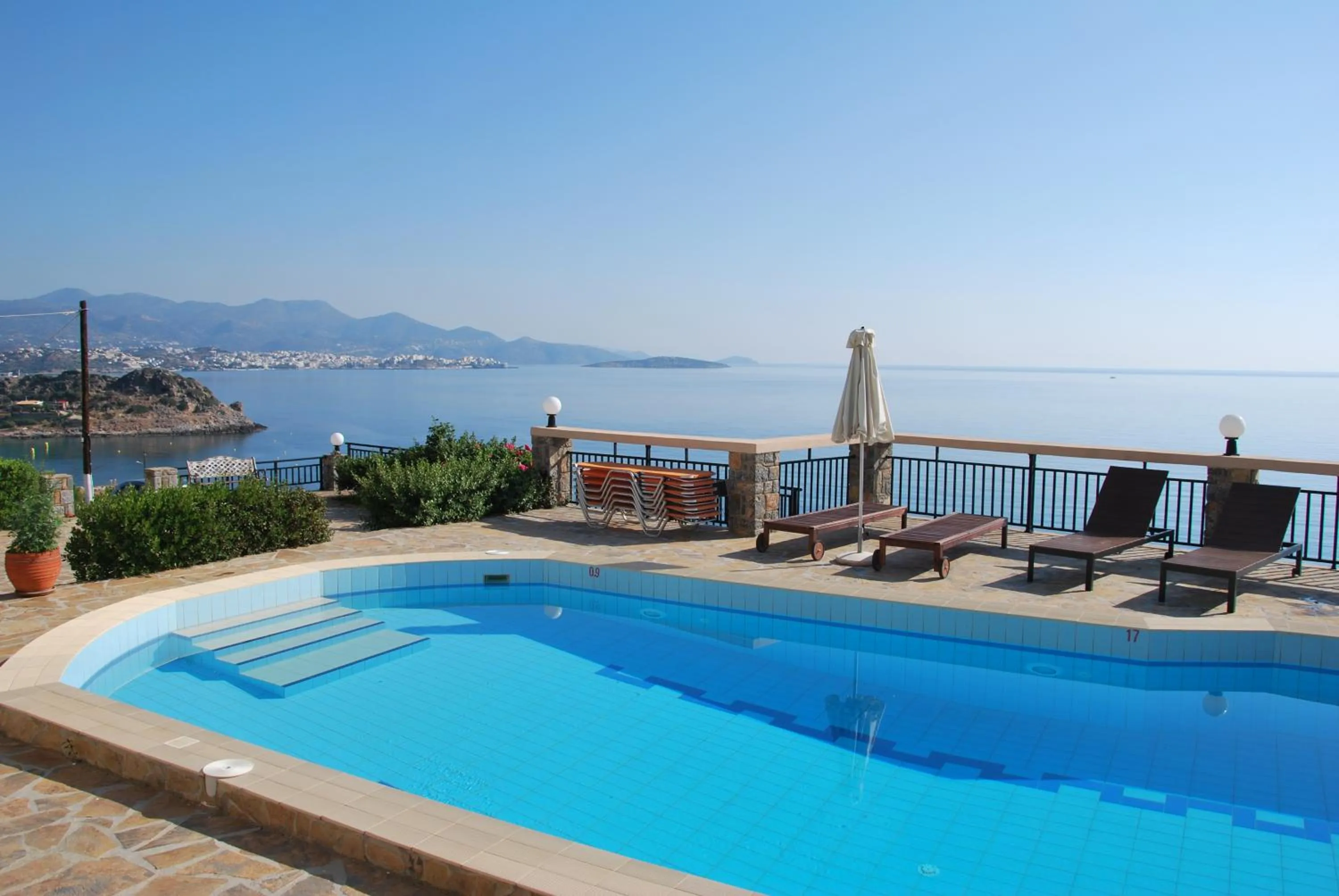 Day in Ostria Apartments