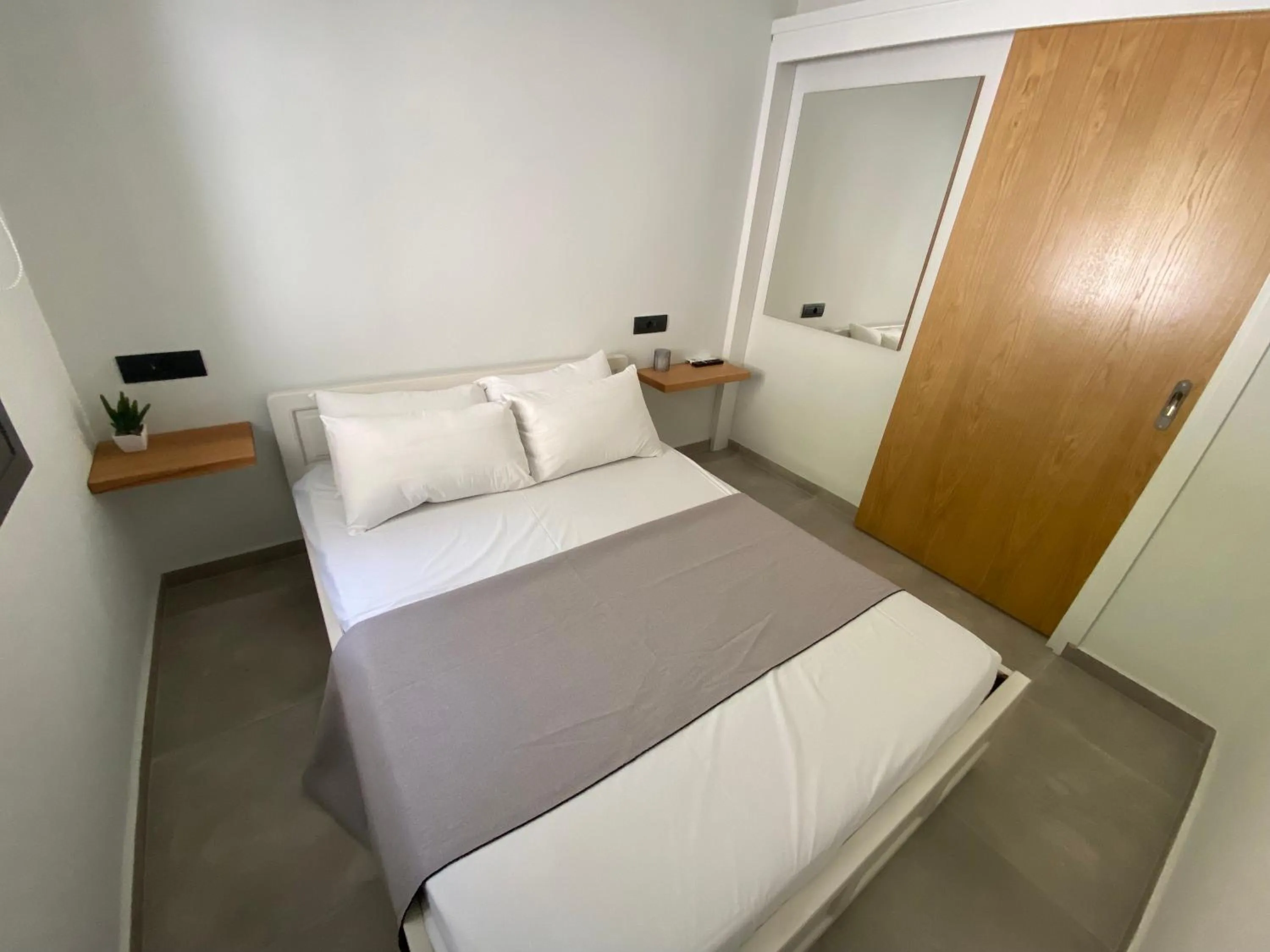 Bedroom, Bed in Ostria Apartments