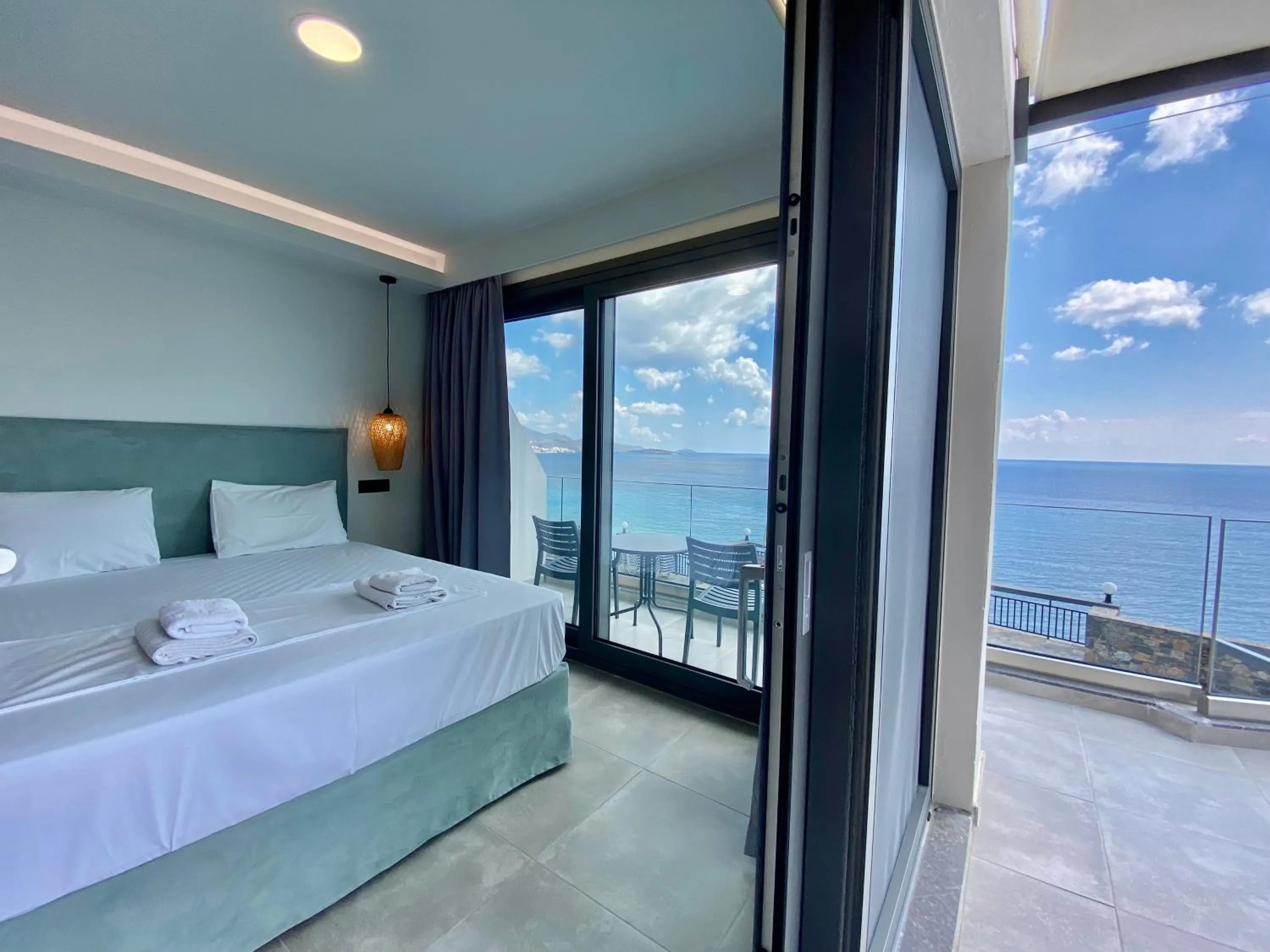 Bed in Ostria Apartments