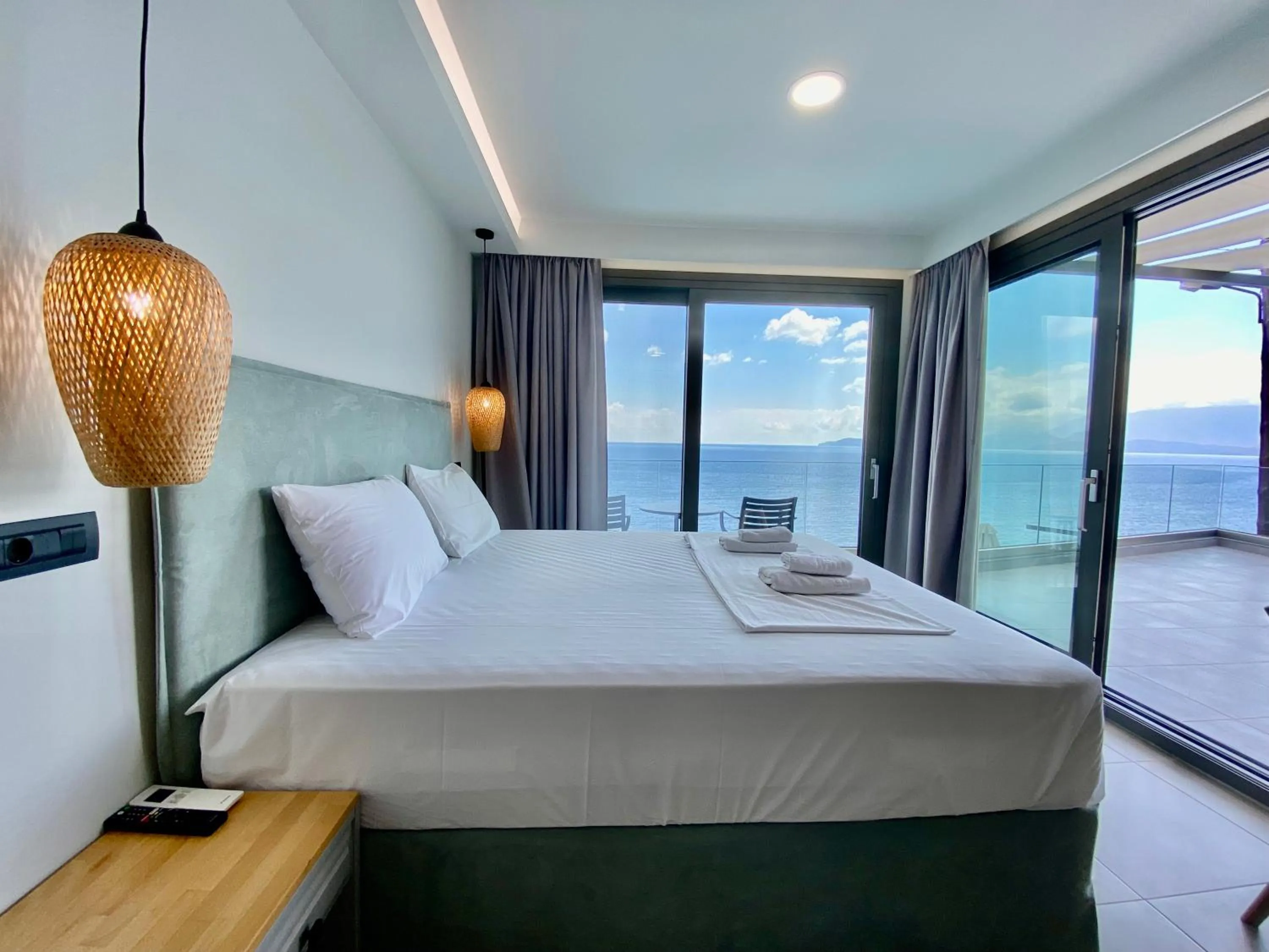 Bed in Ostria Apartments