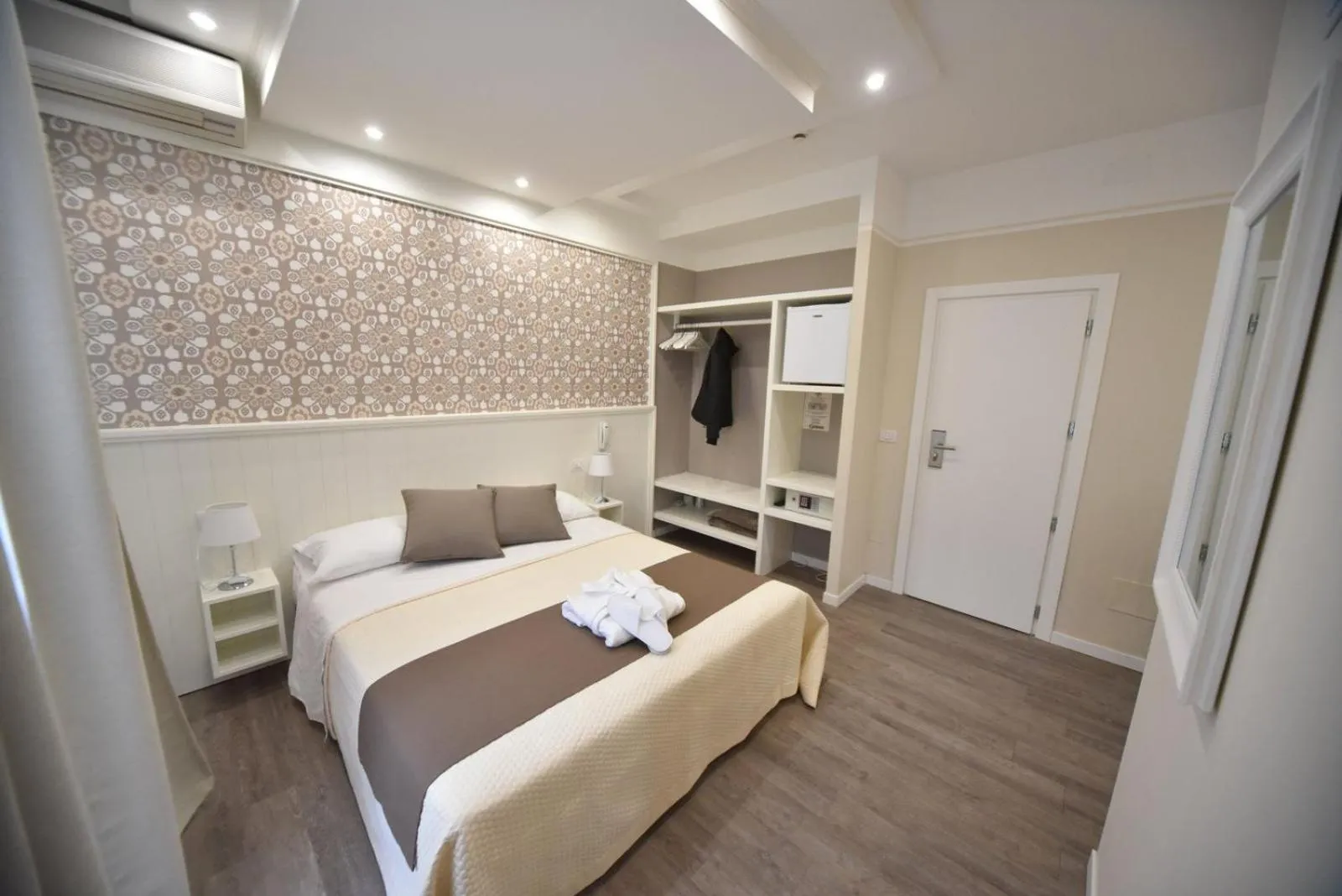 Bed in Hotel Villa Edda