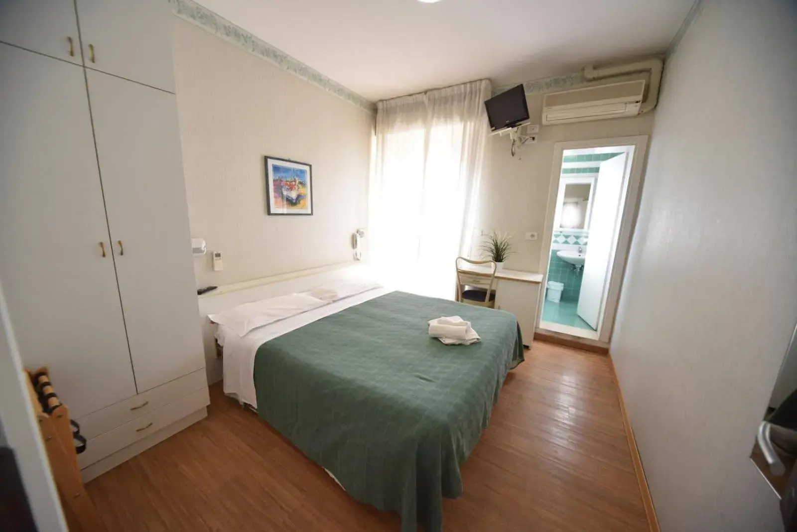 Standard Double Room in Hotel Villa Edda Standard Double Room in Hotel Villa Edda
