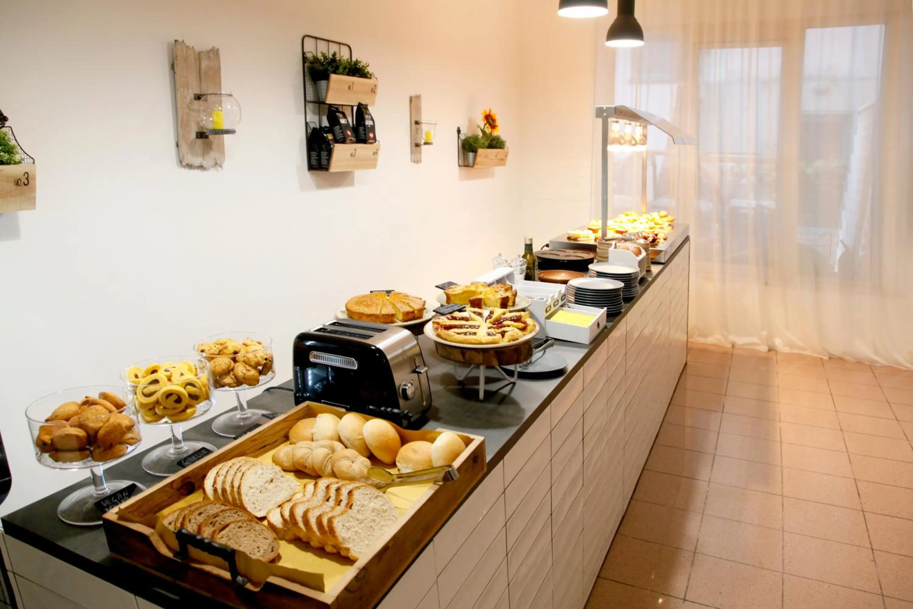 Breakfast in Hotel Villa Edda