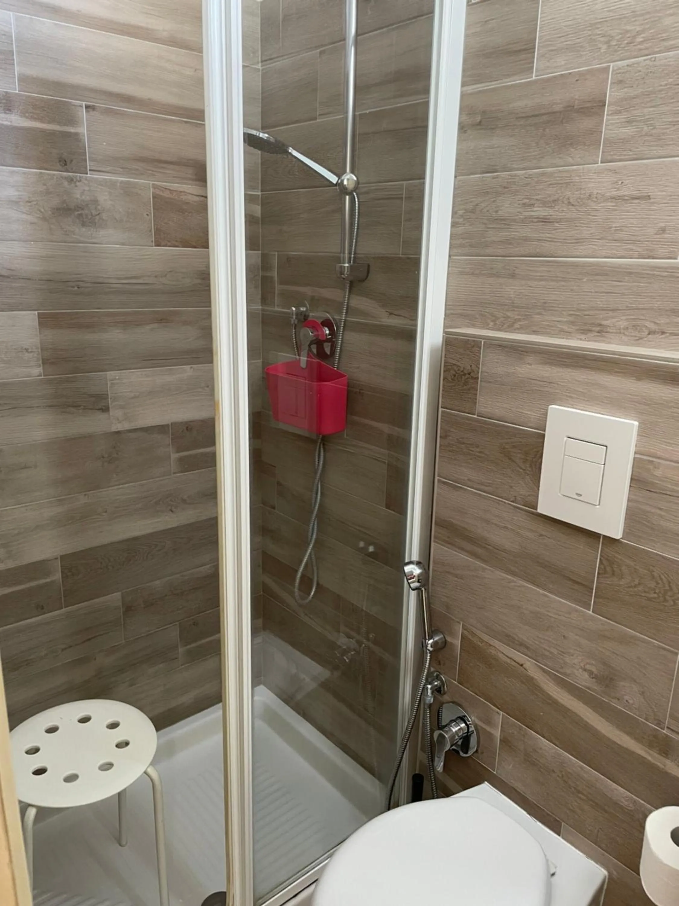 Shower in Hotel Barbiani