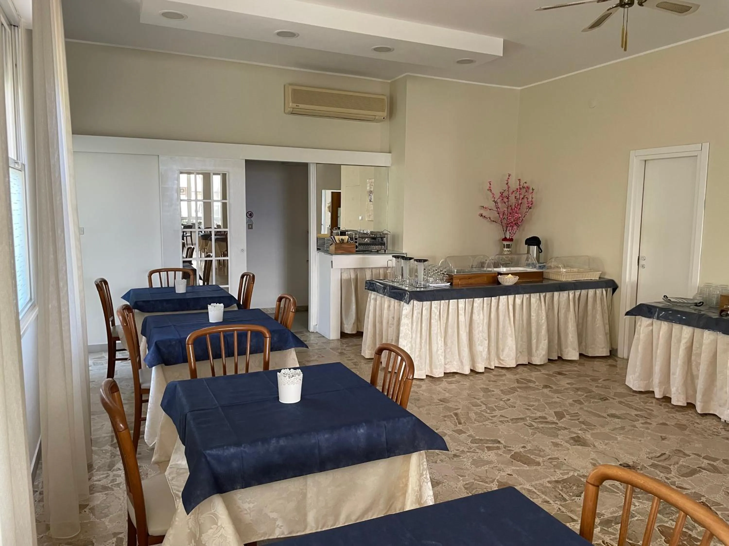 Breakfast in Hotel Barbiani