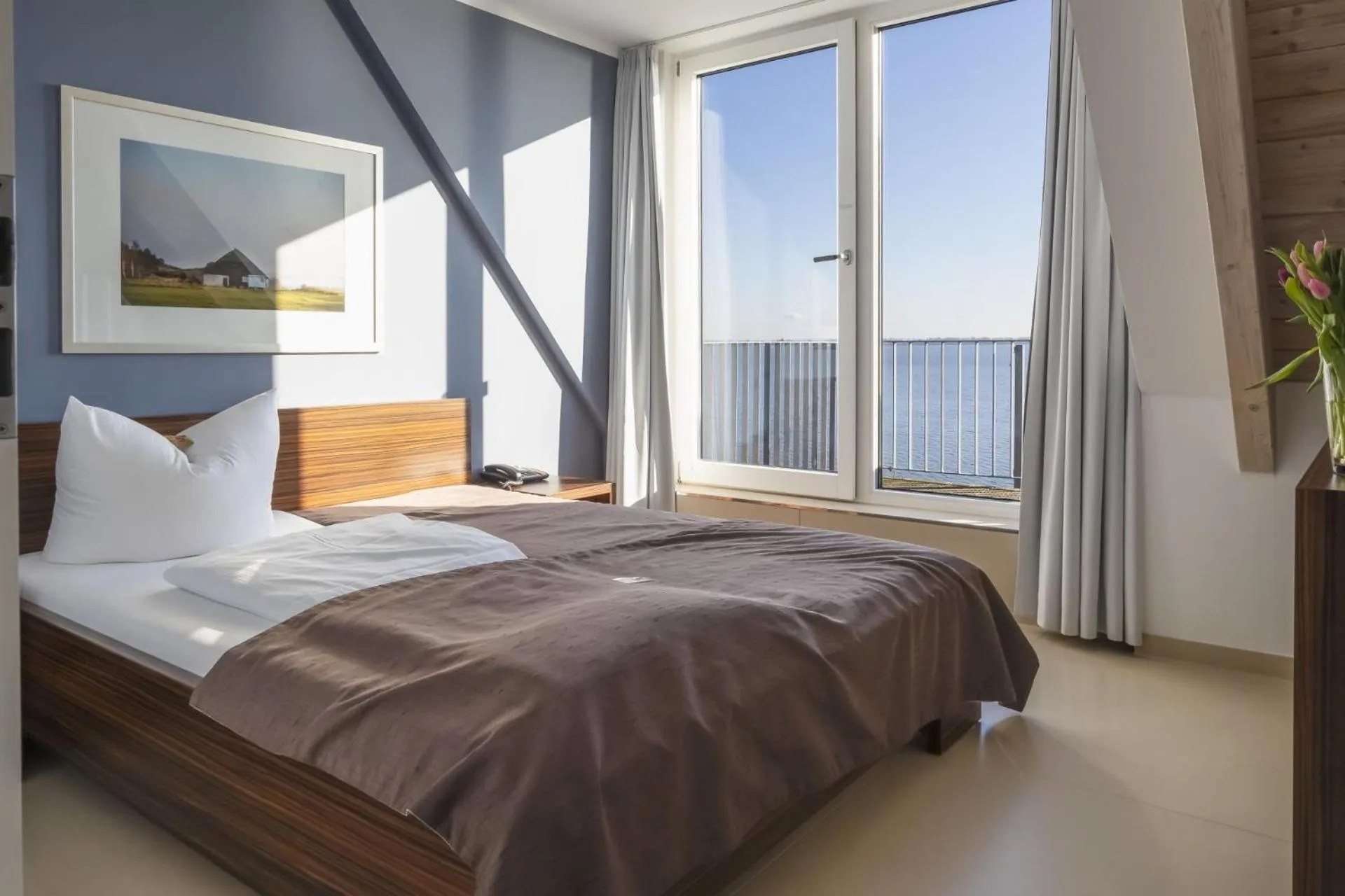 Bed in Strandhotel Dranske