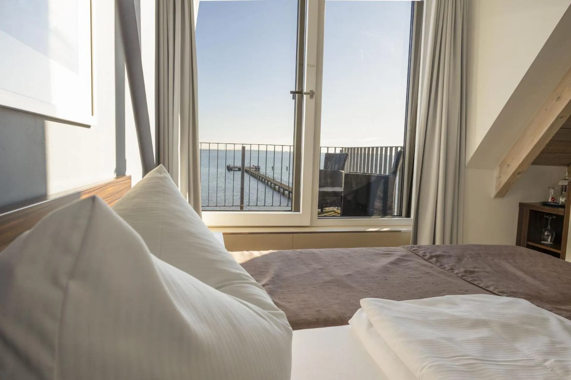 Bed in Strandhotel Dranske