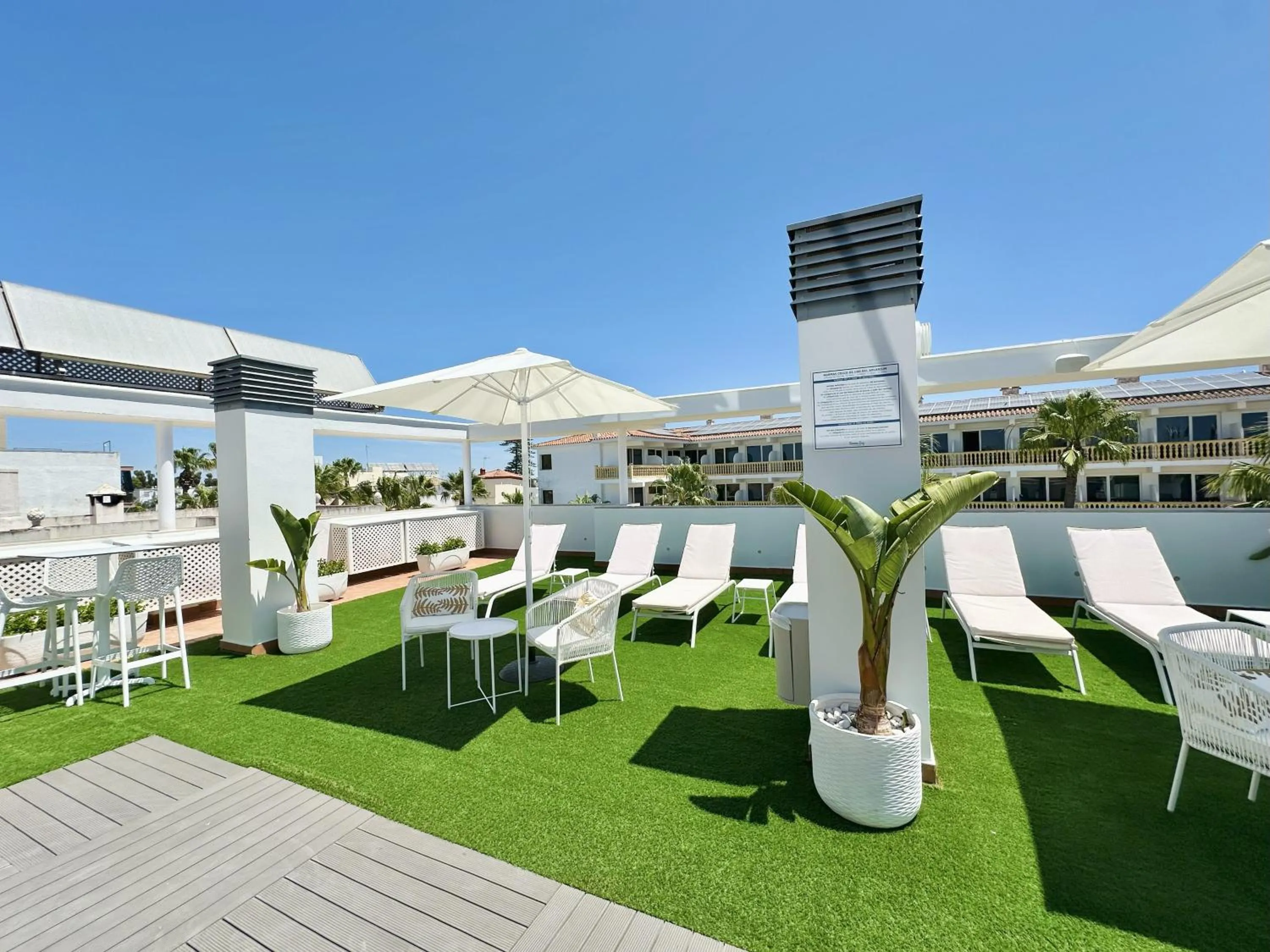 sunbed in Hotel Apartamentos Marina Luz