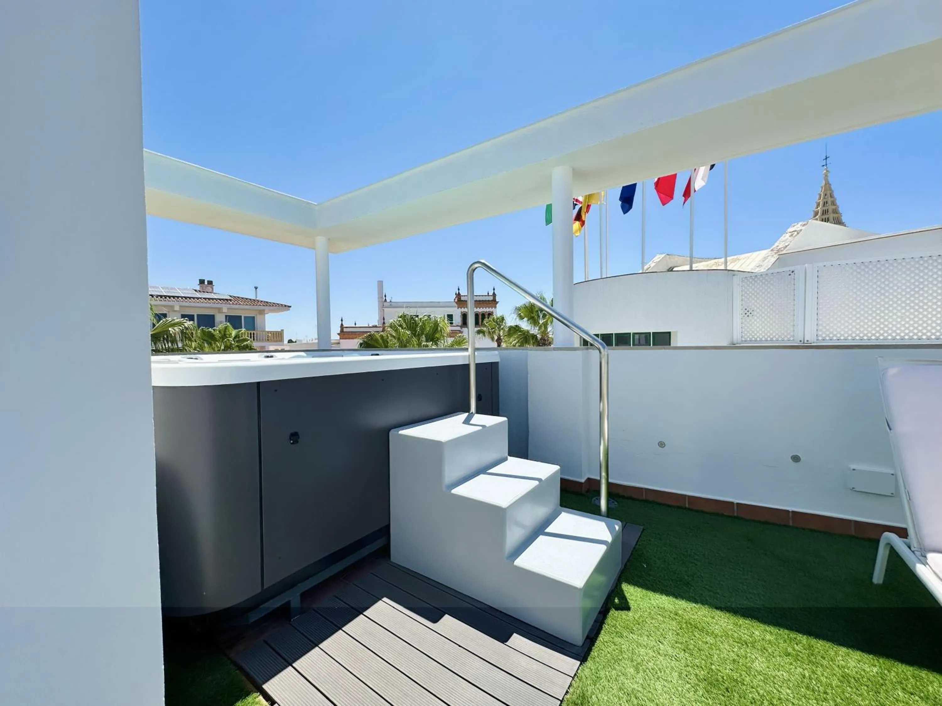 Hot Tub in Hotel Apartamentos Marina Luz