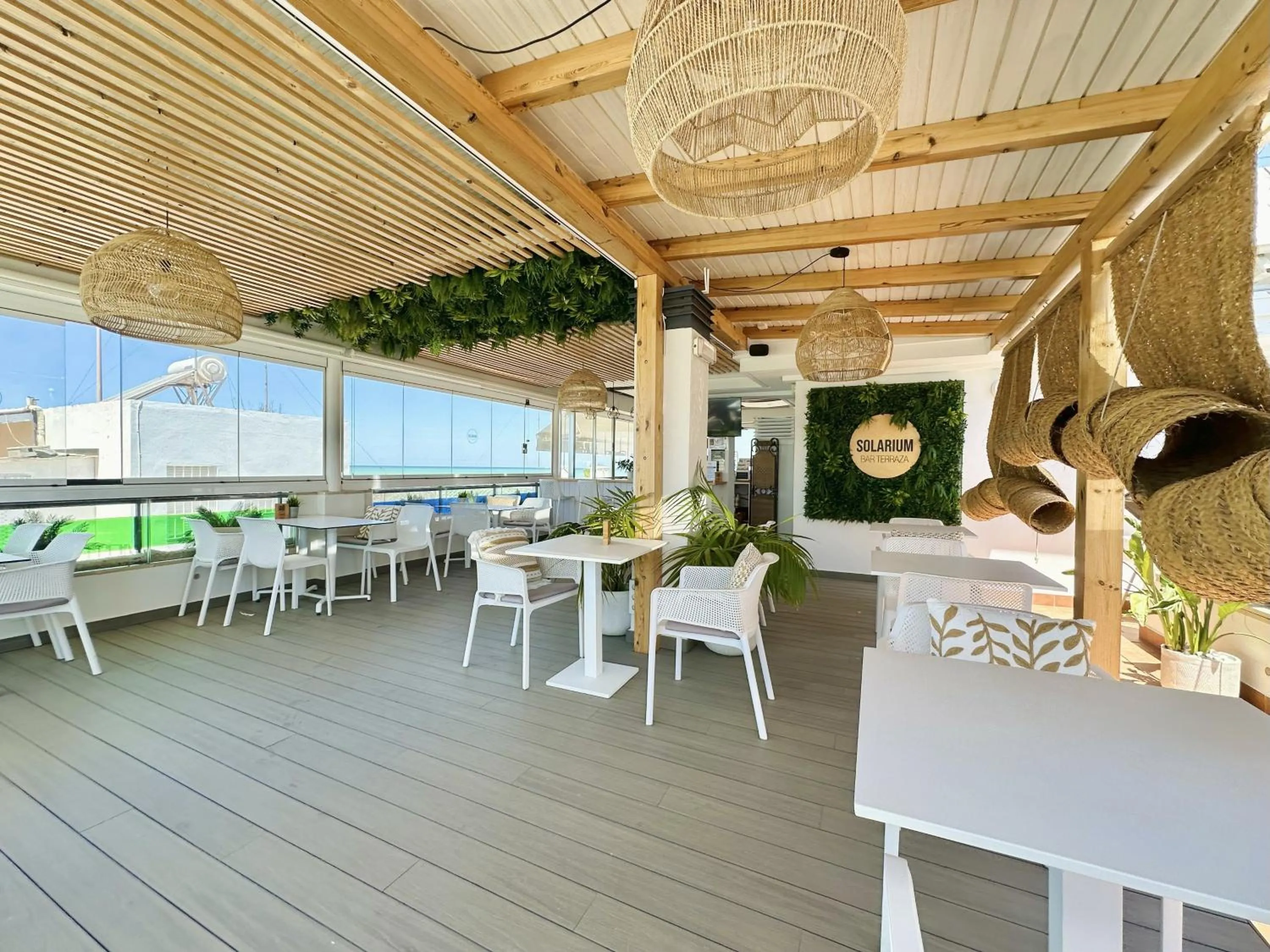 Restaurant/places to eat in Hotel Apartamentos Marina Luz