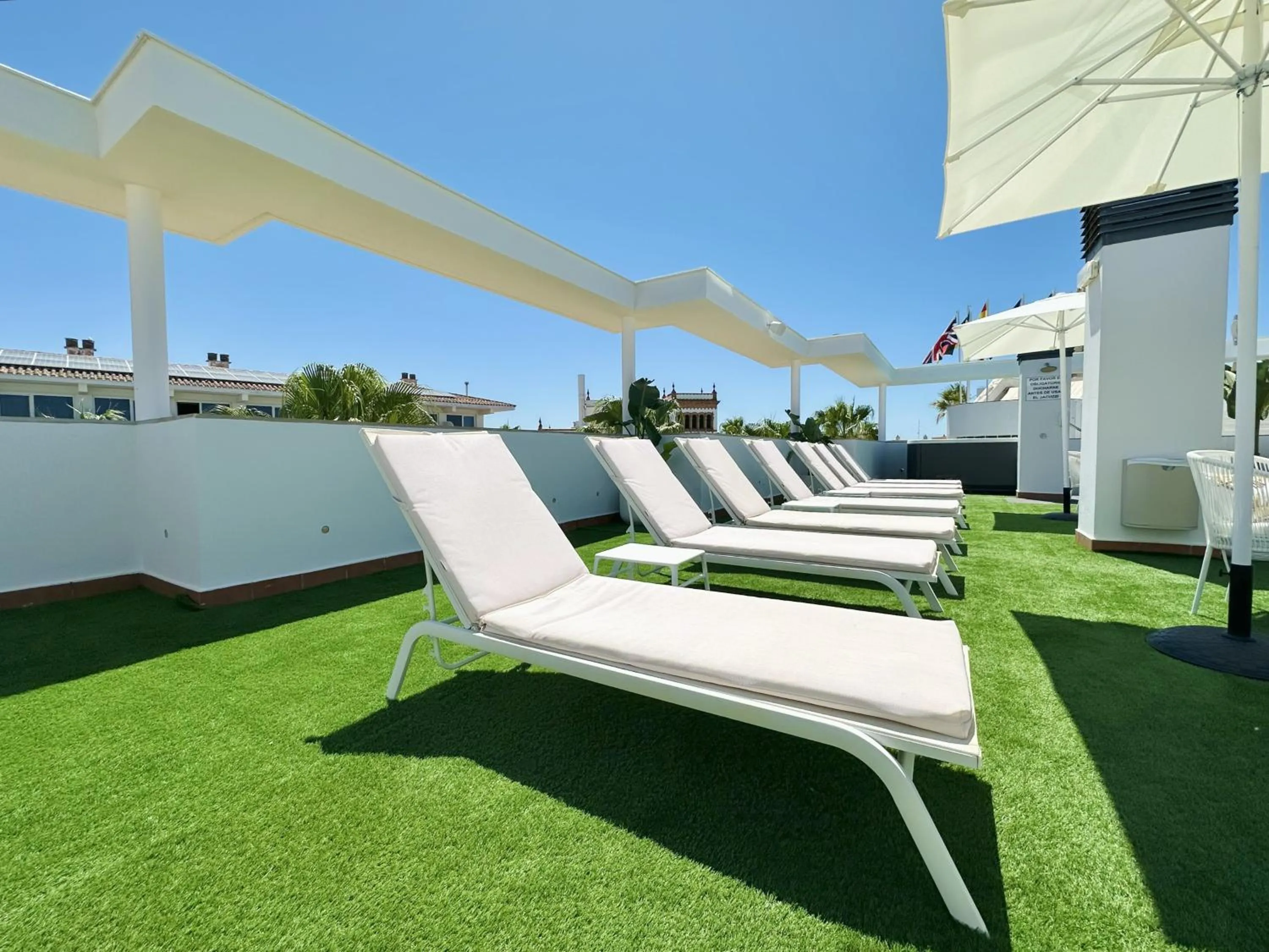 Solarium in Hotel Apartamentos Marina Luz