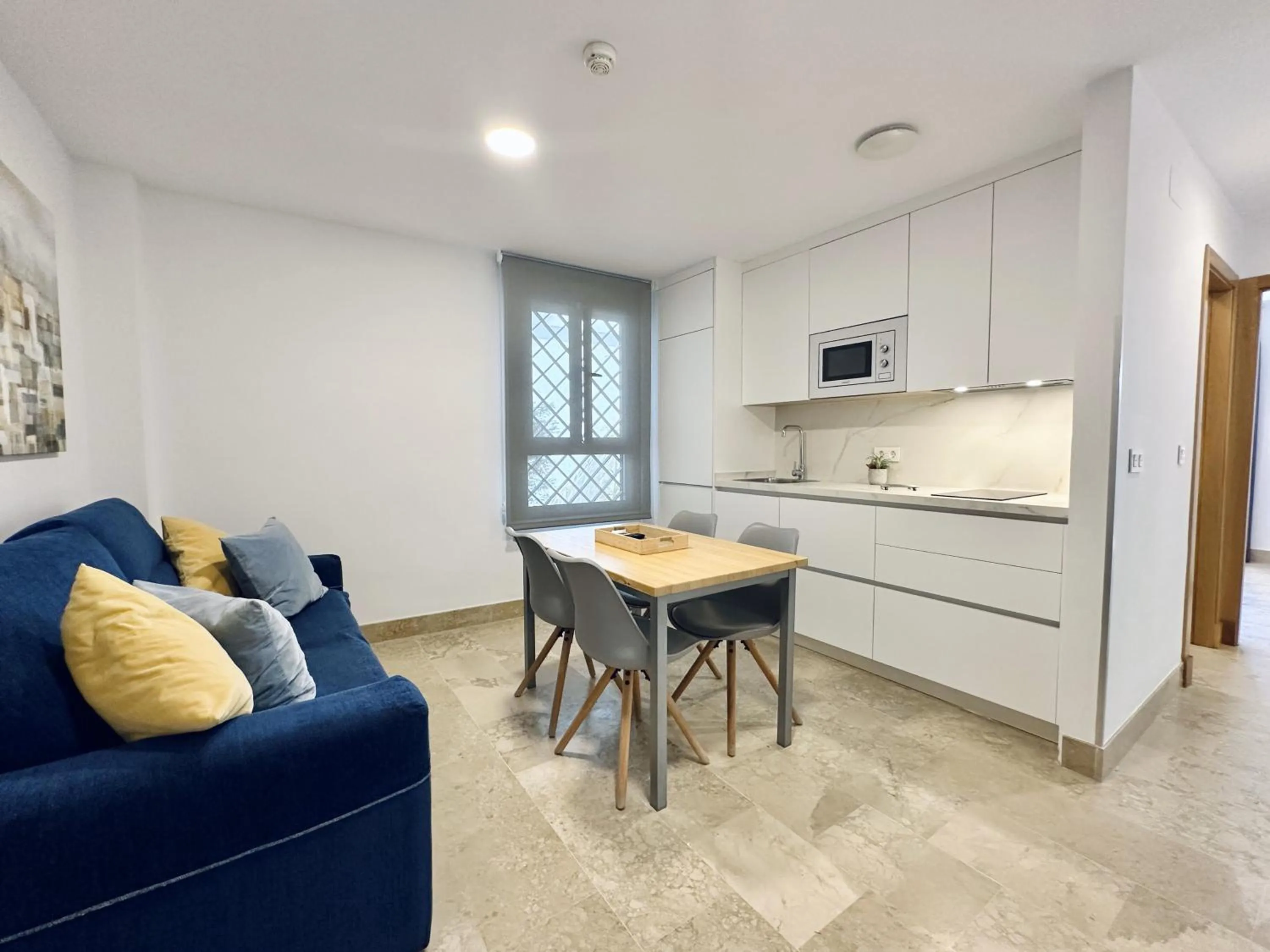 Kitchen or kitchenette in Hotel Apartamentos Marina Luz