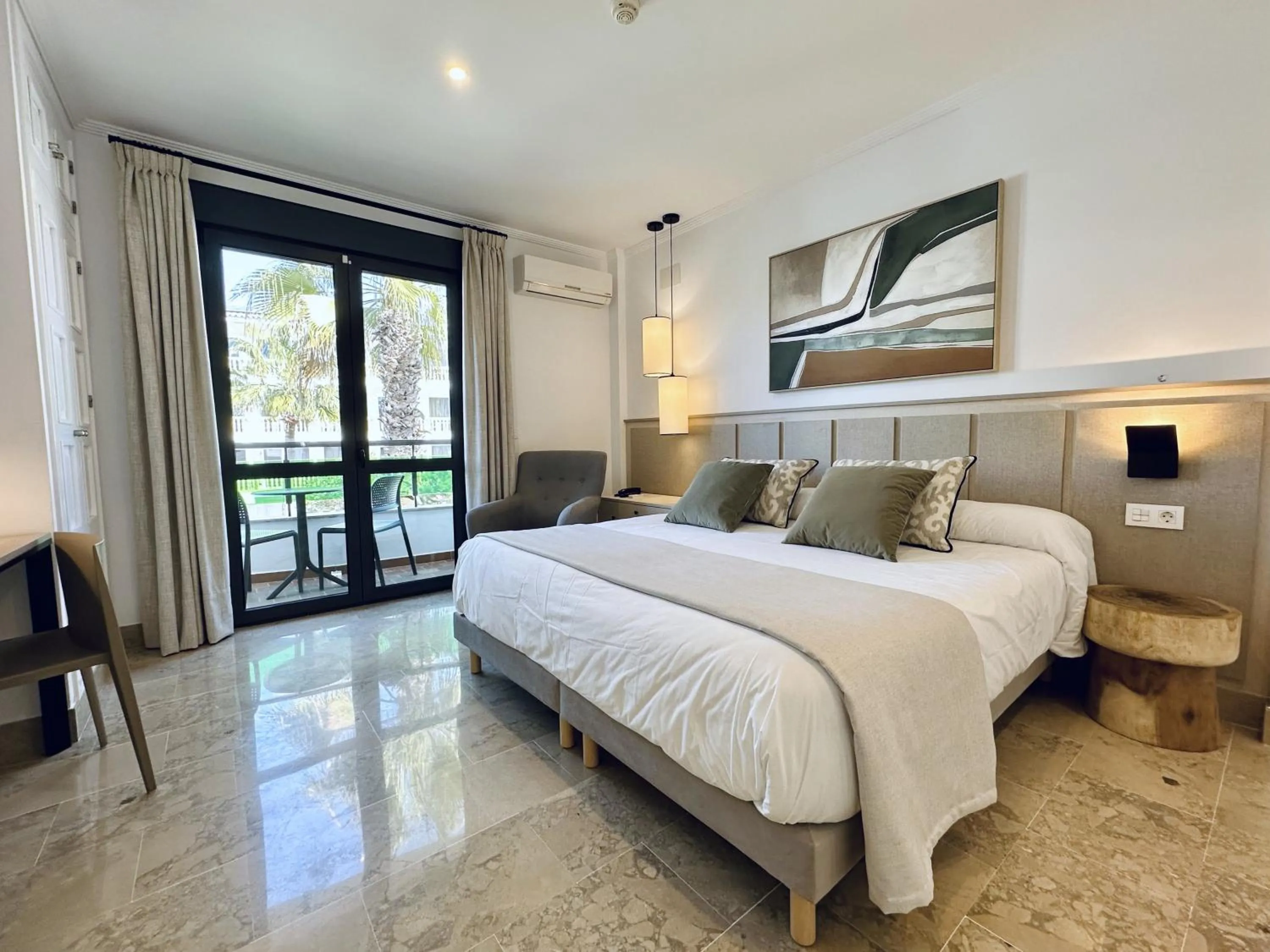 Photo of the whole room, Bed in Hotel Apartamentos Marina Luz