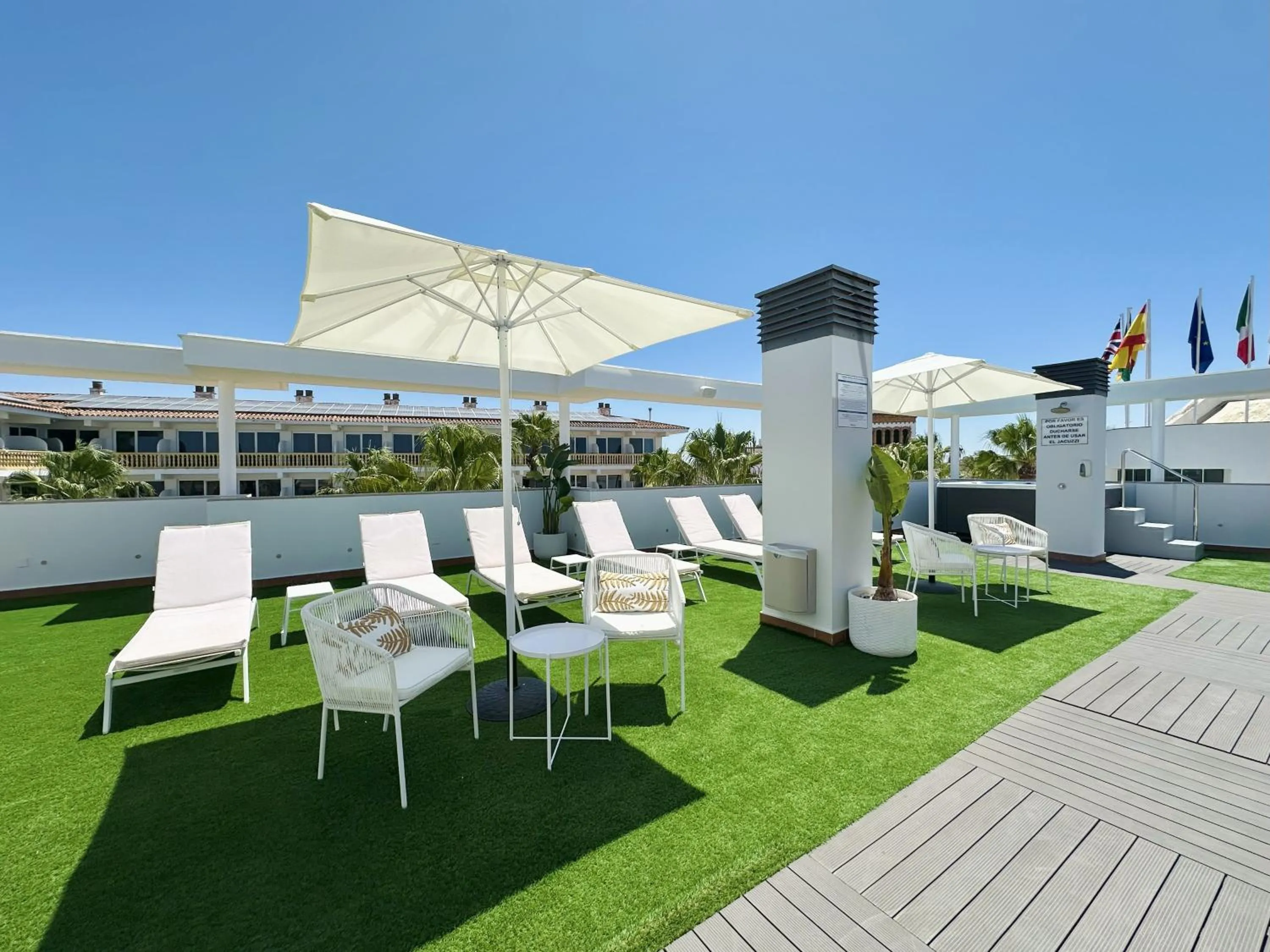 Garden view in Hotel Apartamentos Marina Luz