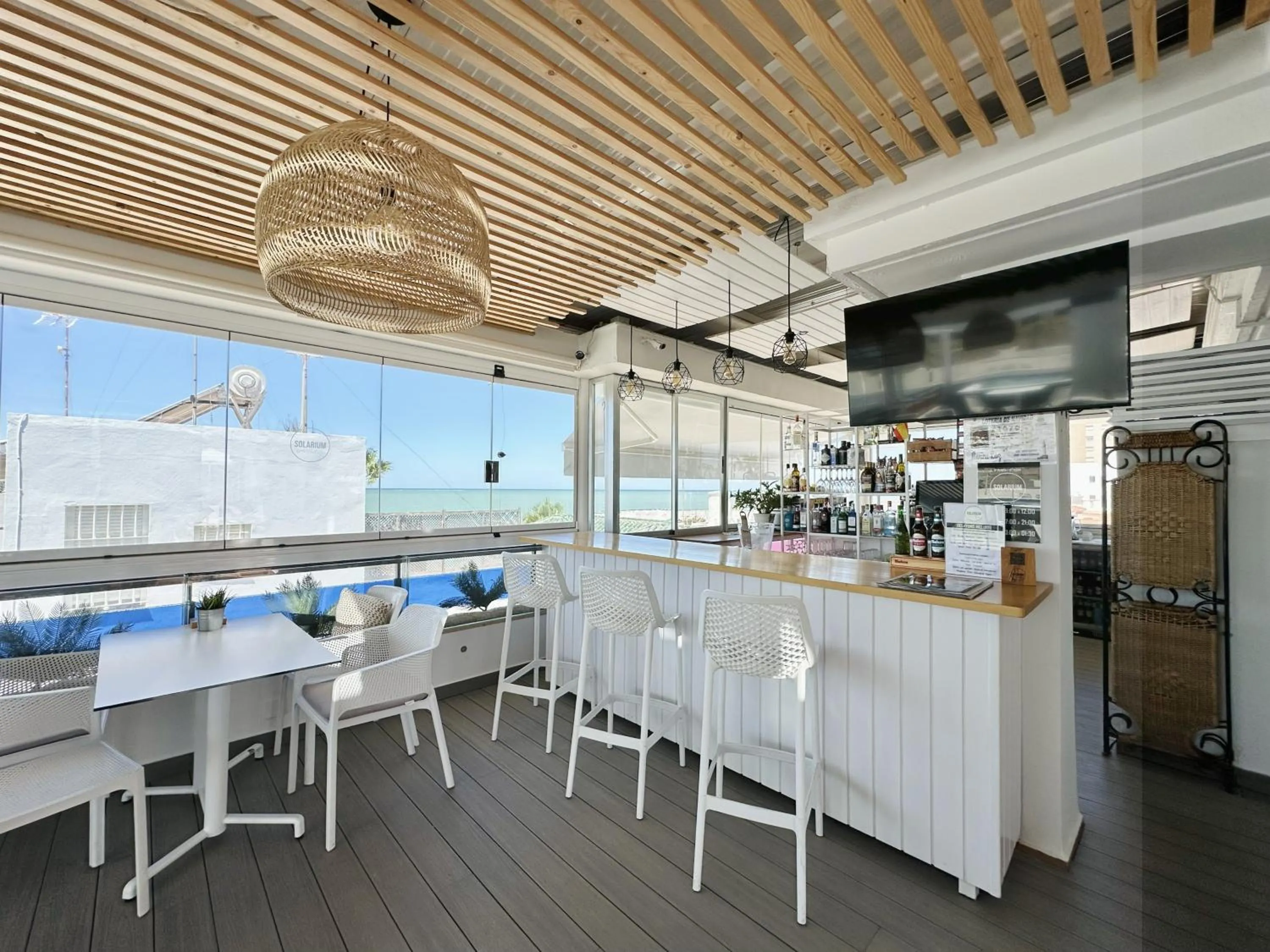 Restaurant/places to eat in Hotel Apartamentos Marina Luz