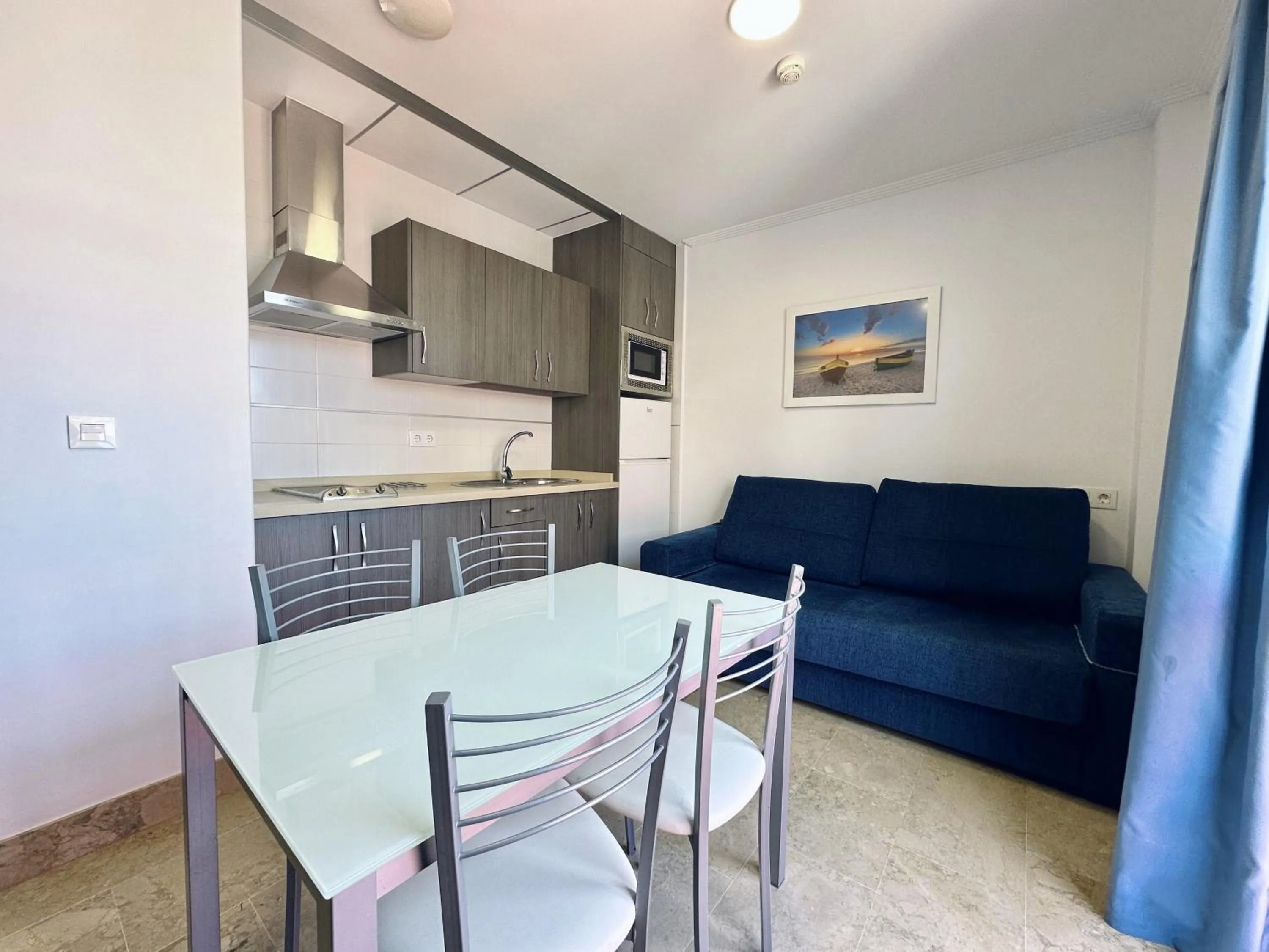 Kitchen or kitchenette in Hotel Apartamentos Marina Luz