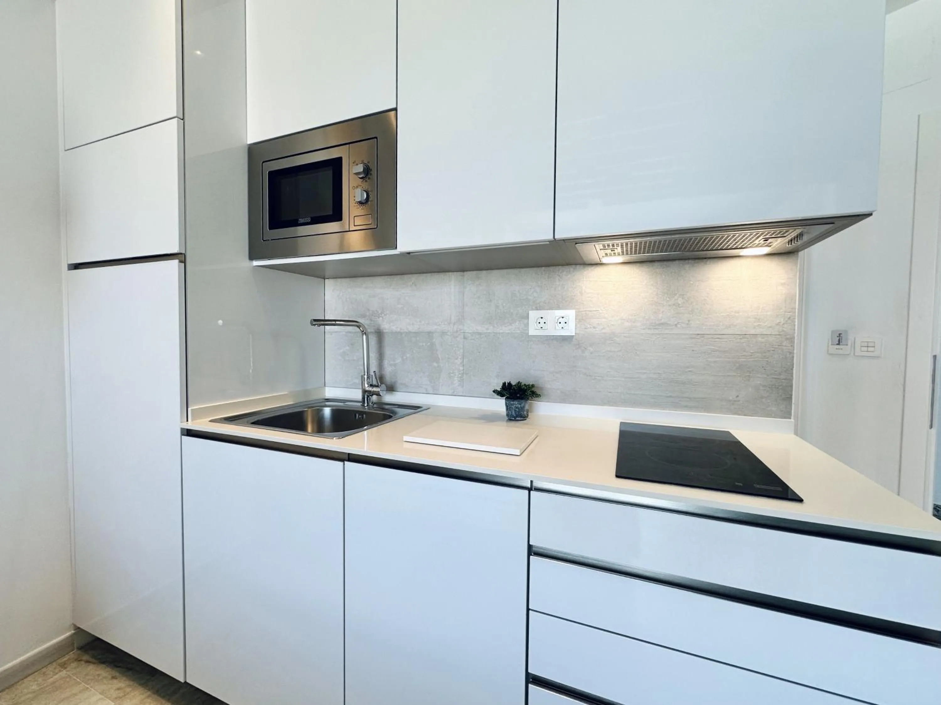 Kitchen or kitchenette in Hotel Apartamentos Marina Luz