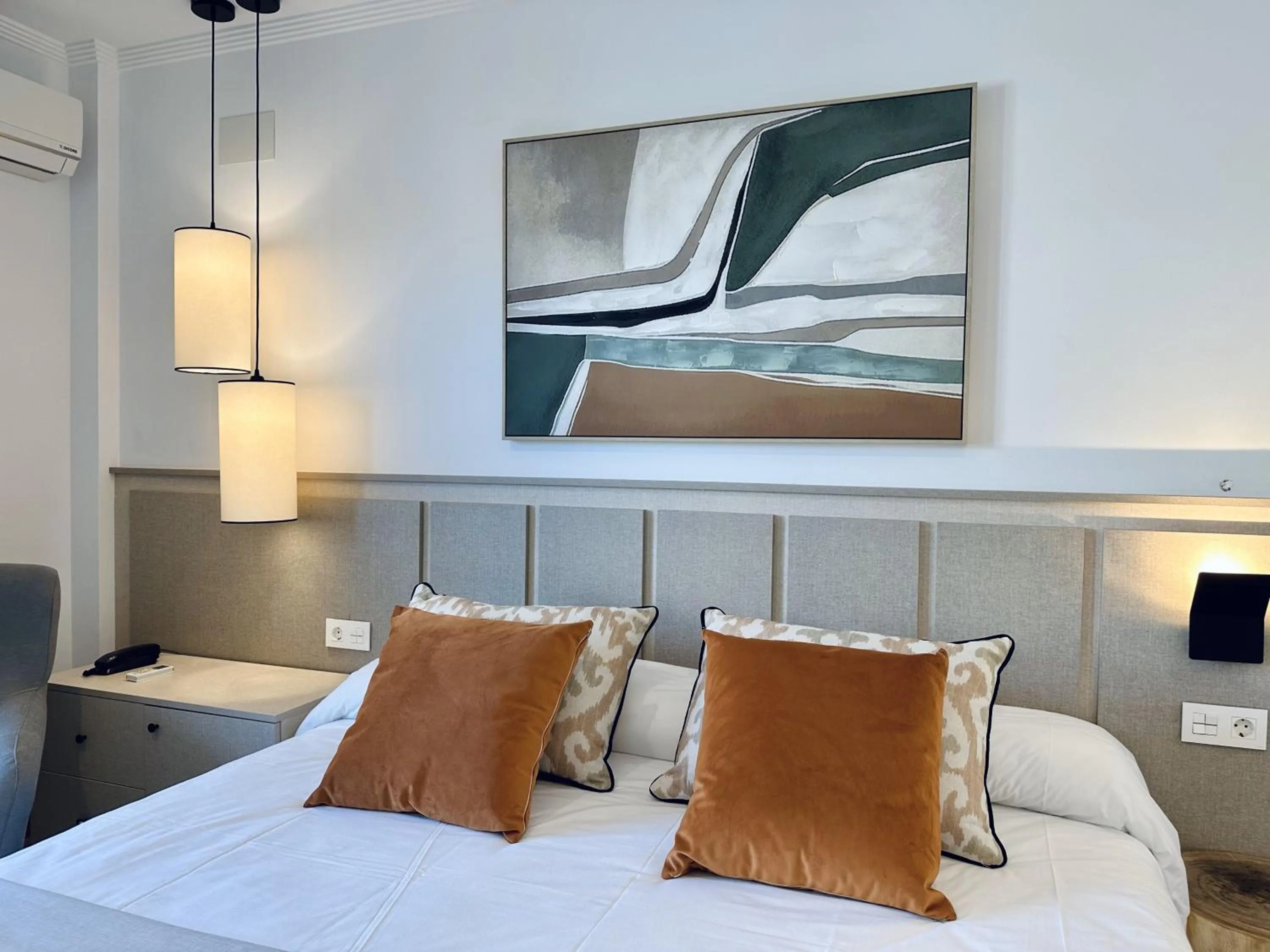 Photo of the whole room, Bed in Hotel Apartamentos Marina Luz