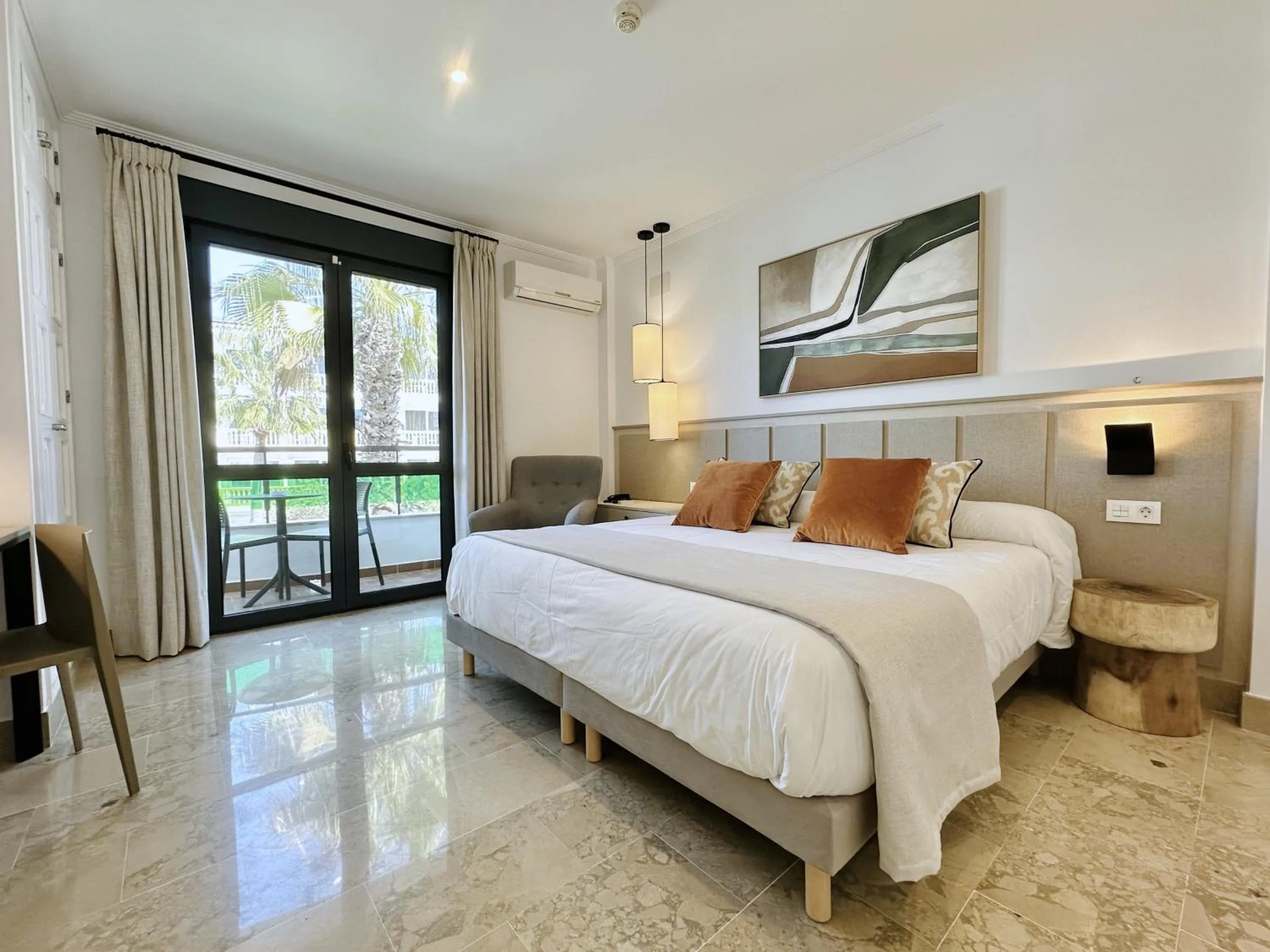 Photo of the whole room, Bed in Hotel Apartamentos Marina Luz