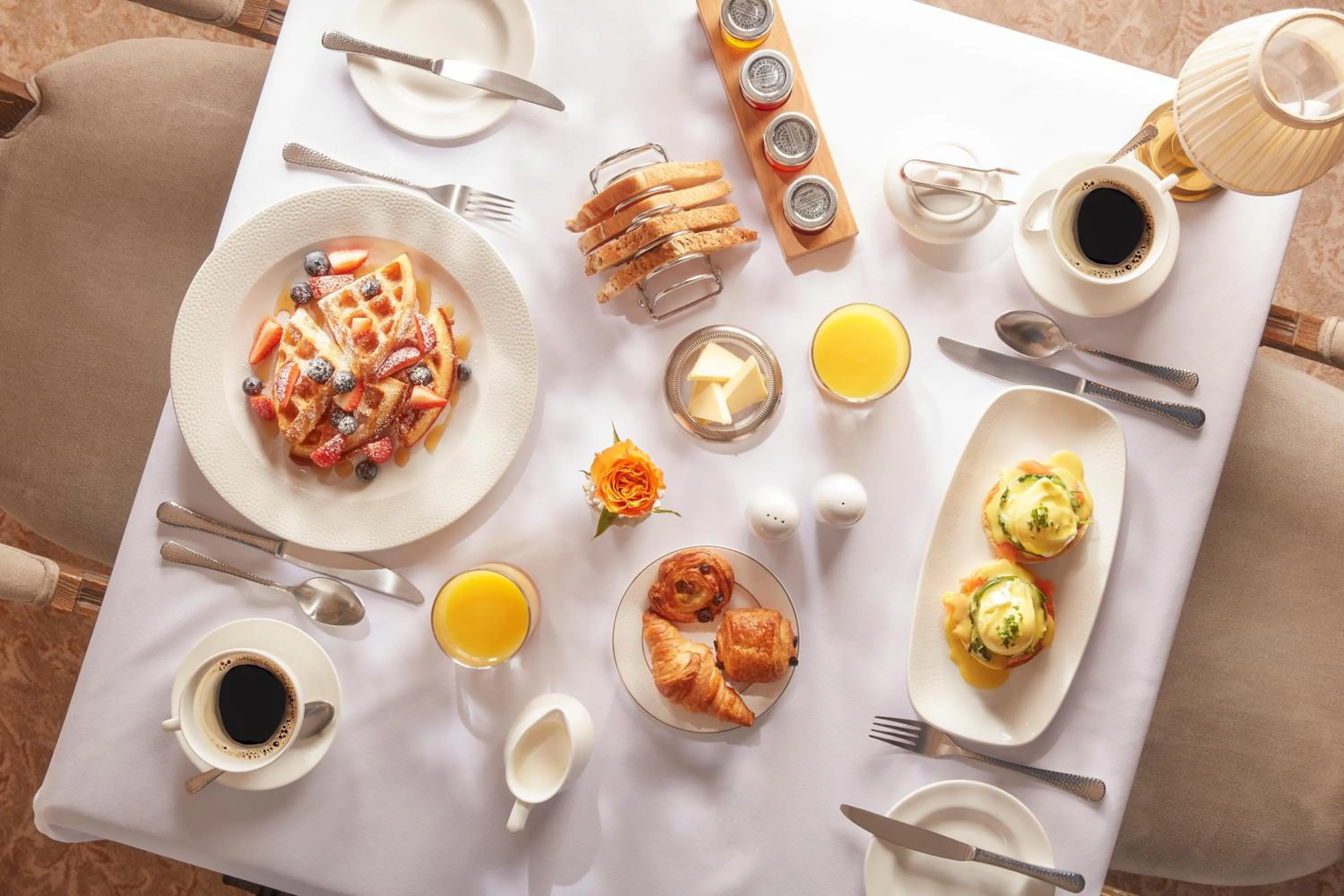 Food and drinks in Bathen House Boutique Hotel