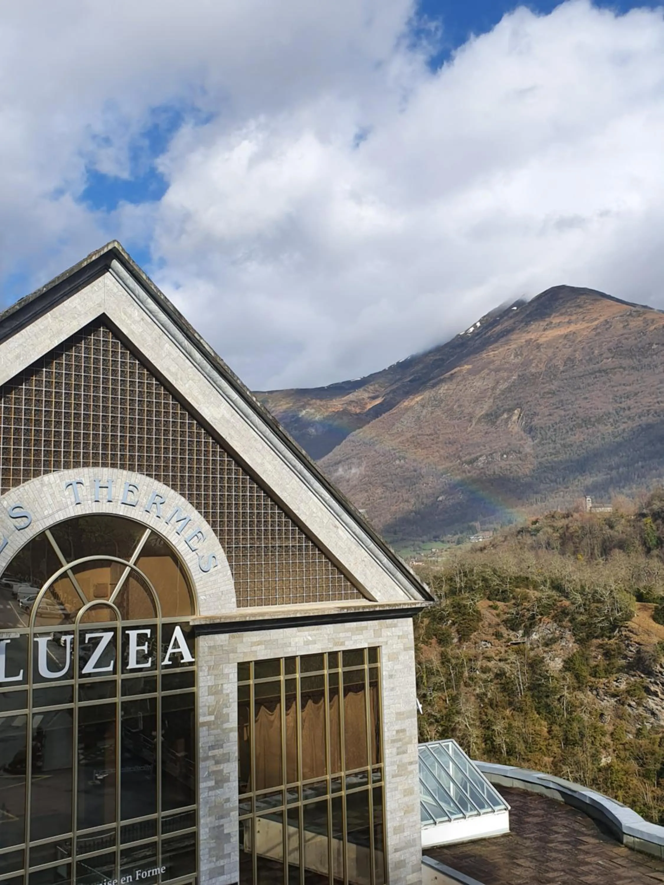 Mountain view in Appart Le Chili- Quartier thermal- Parc remarquable - Linge fourni