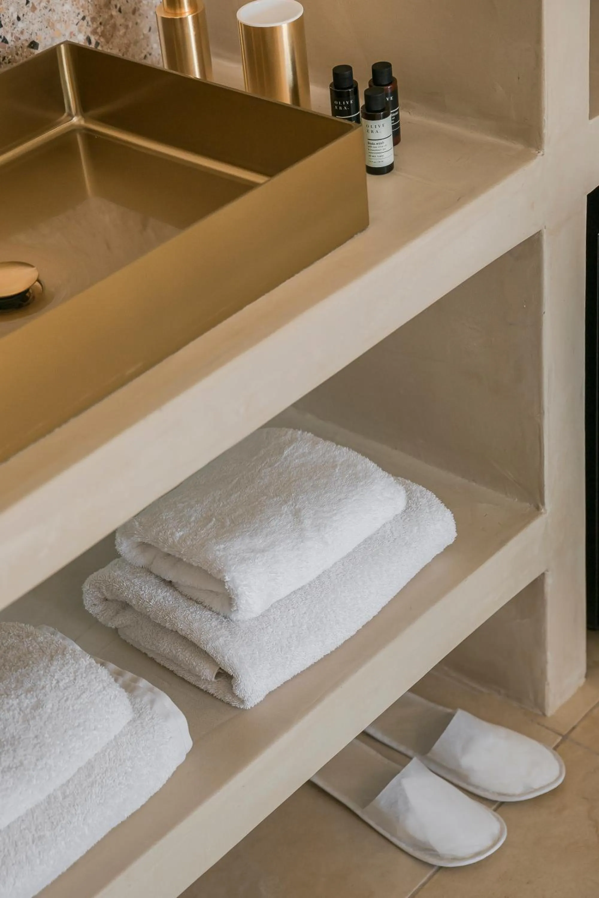 Bed in Alley Boutique Hotel and Spa