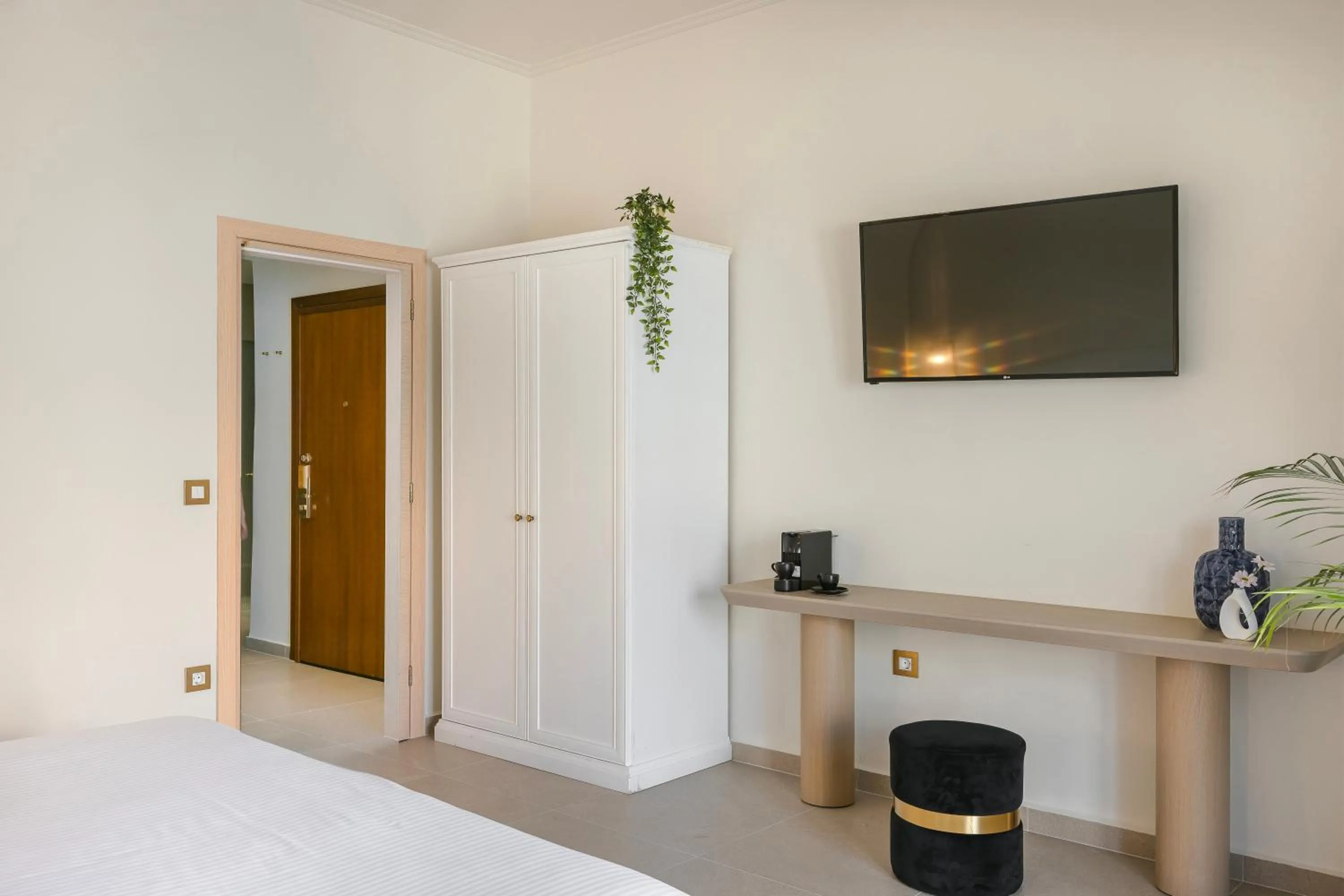 Bed in Alley Boutique Hotel and Spa