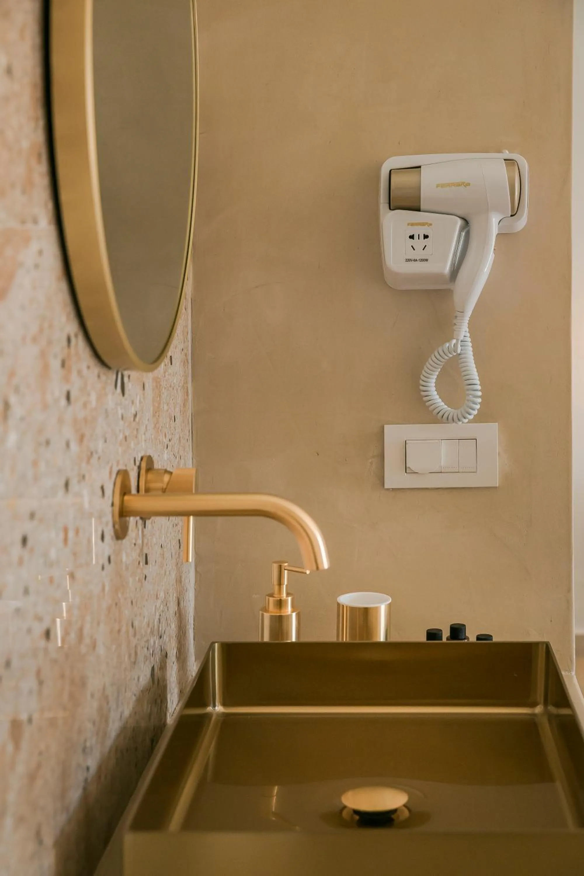 Alley Boutique Hotel and Spa