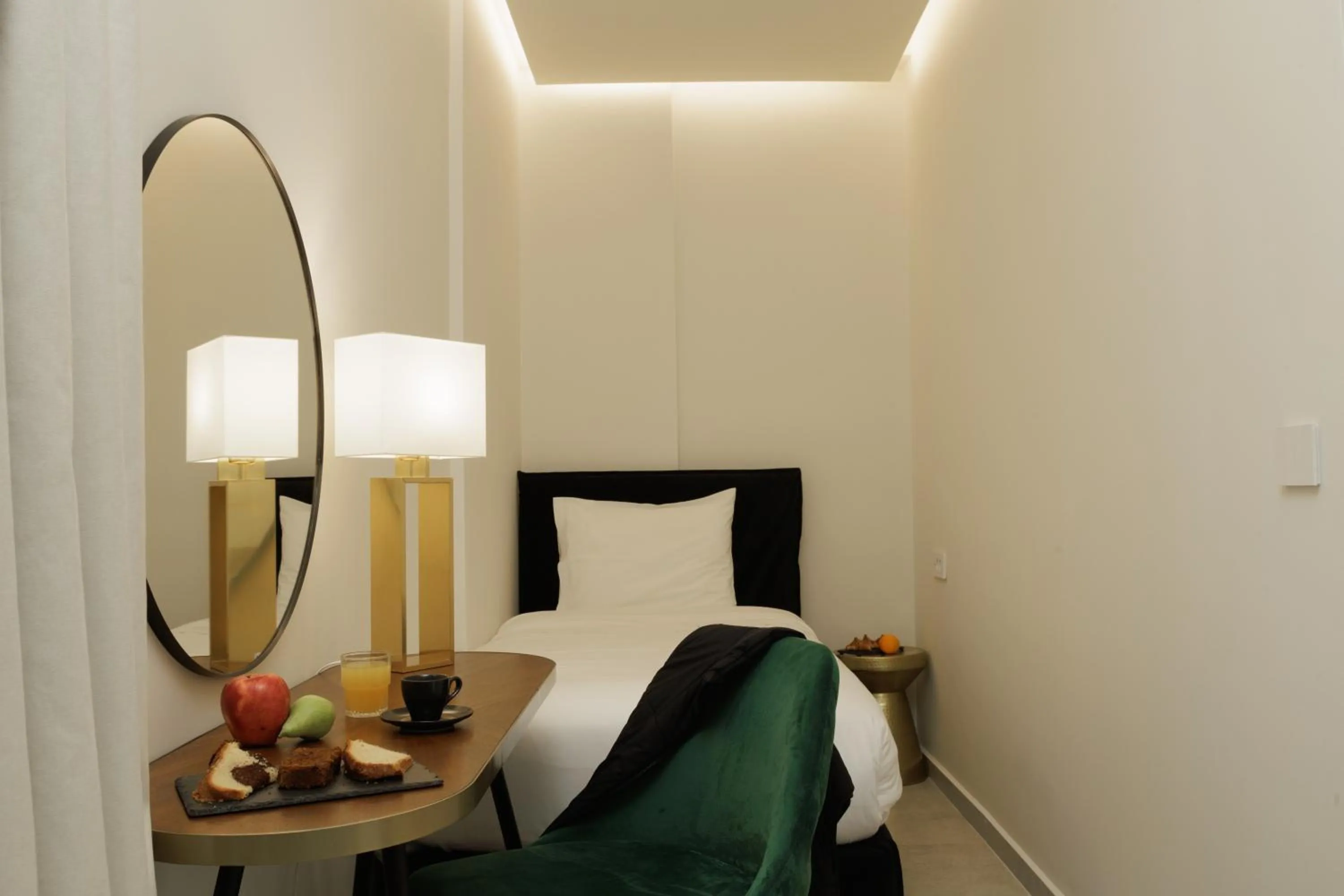 Bed in Alley Boutique Hotel and Spa