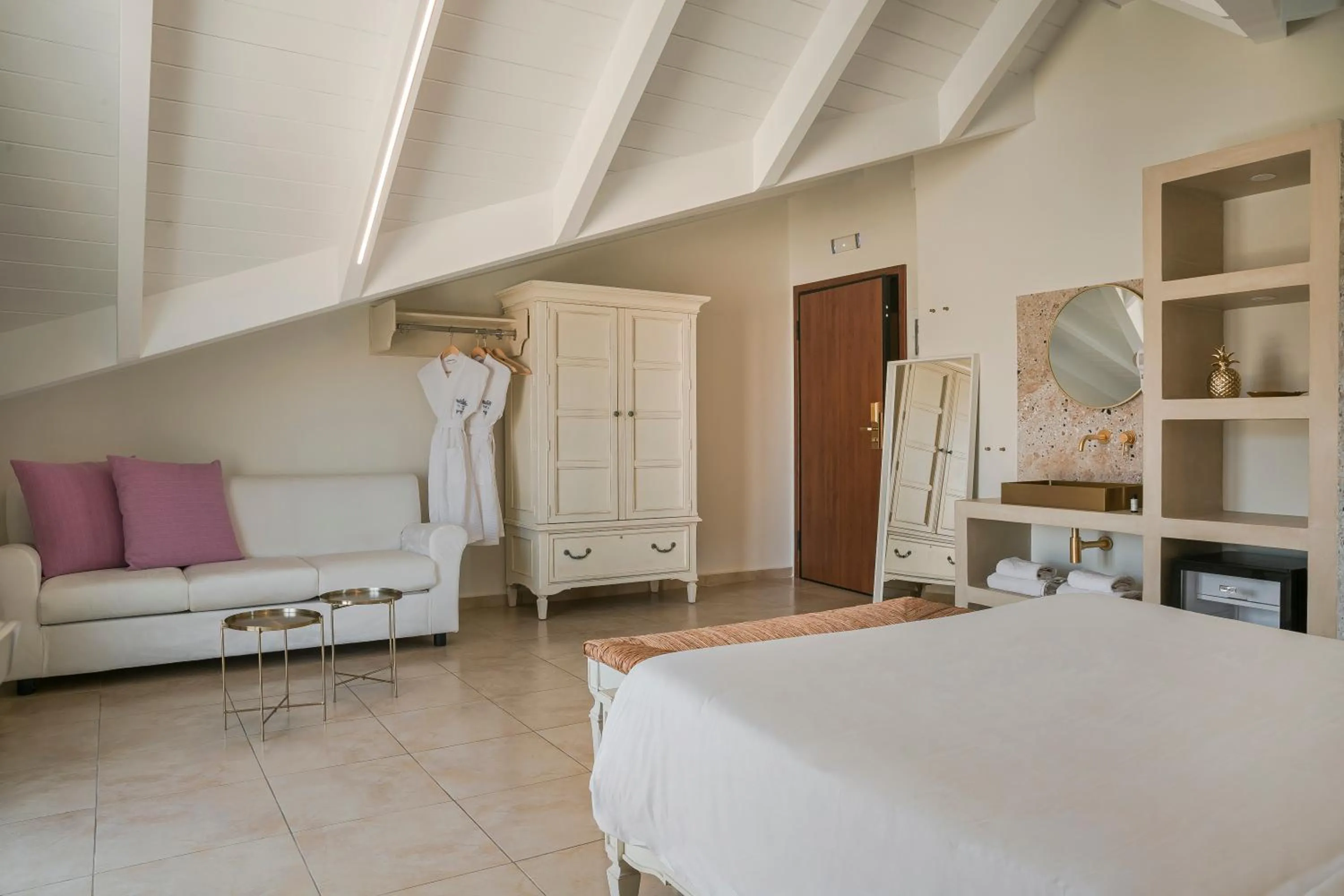 Bed in Alley Boutique Hotel and Spa