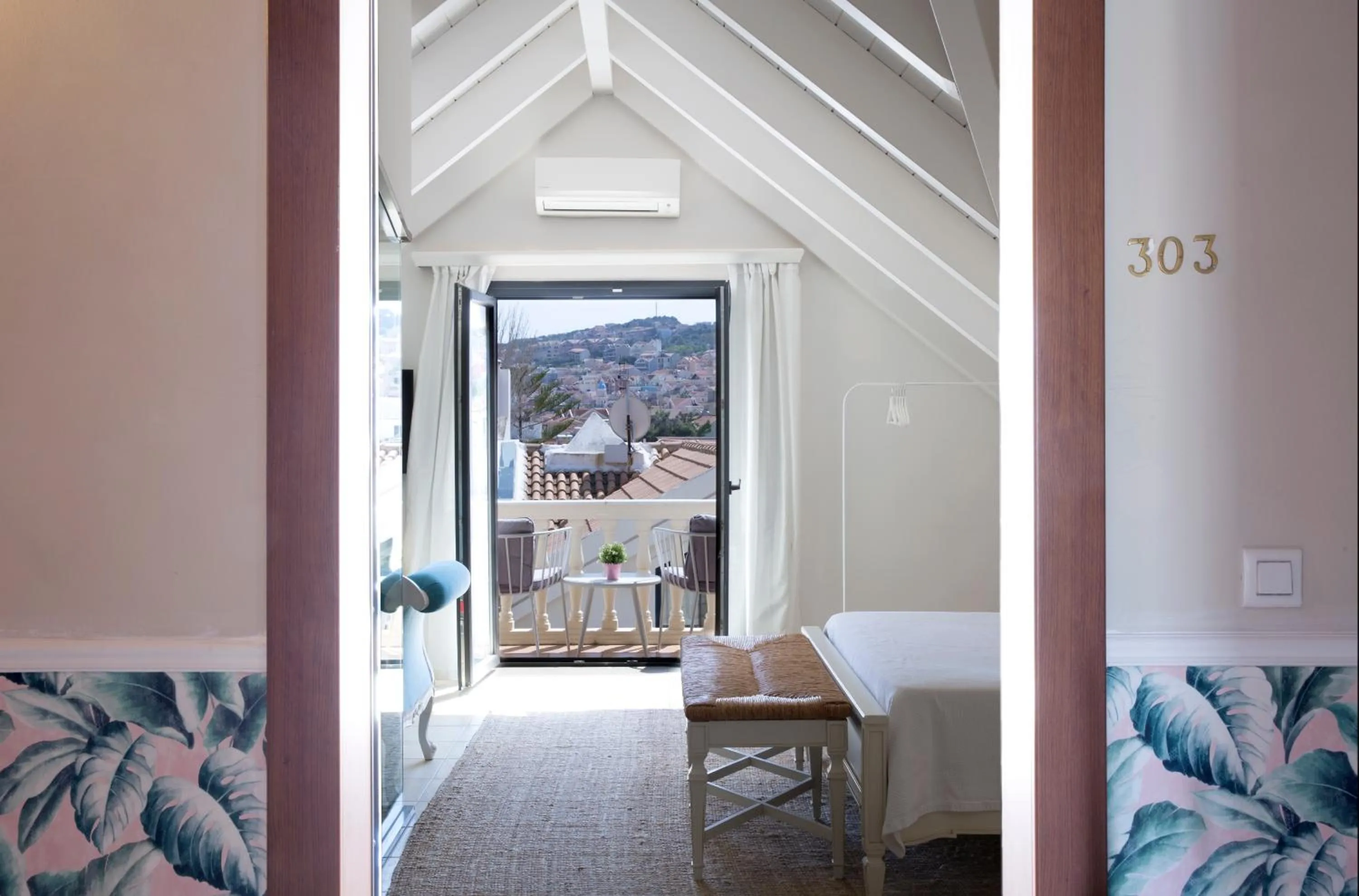 Bed in Alley Boutique Hotel and Spa