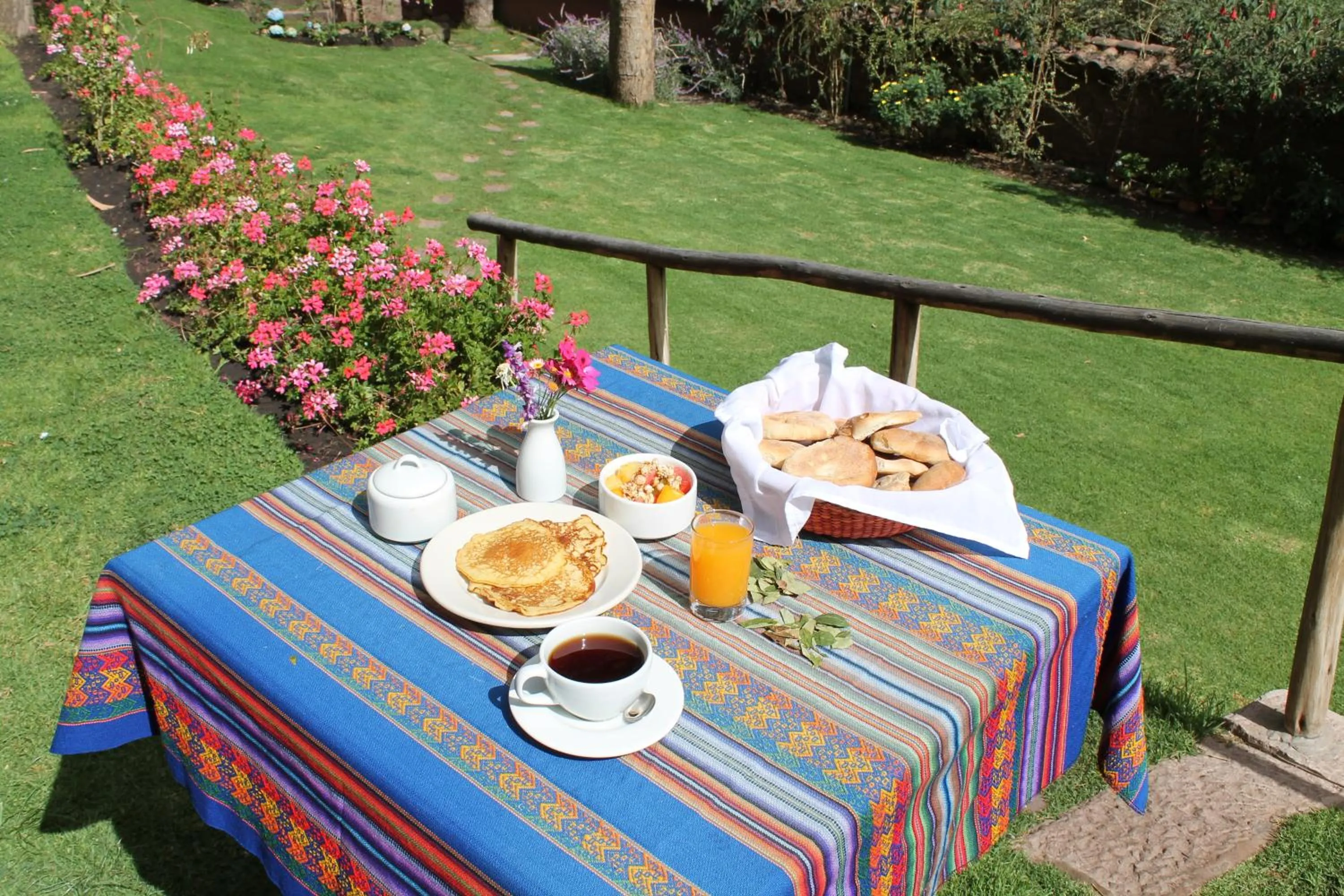 Breakfast in Melissa Wasi