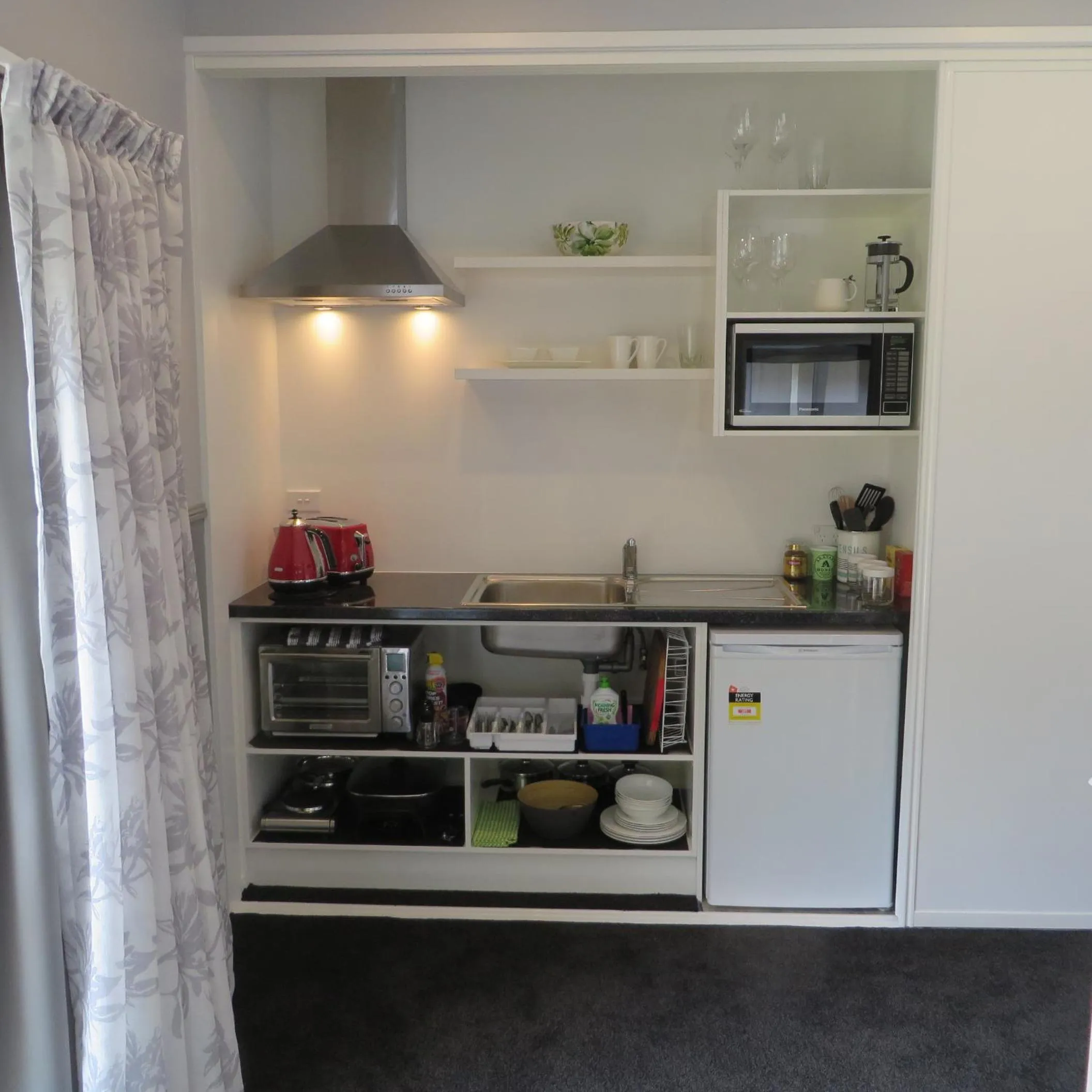 Kitchen or kitchenette in Brecon Pond Bed & Breakfast