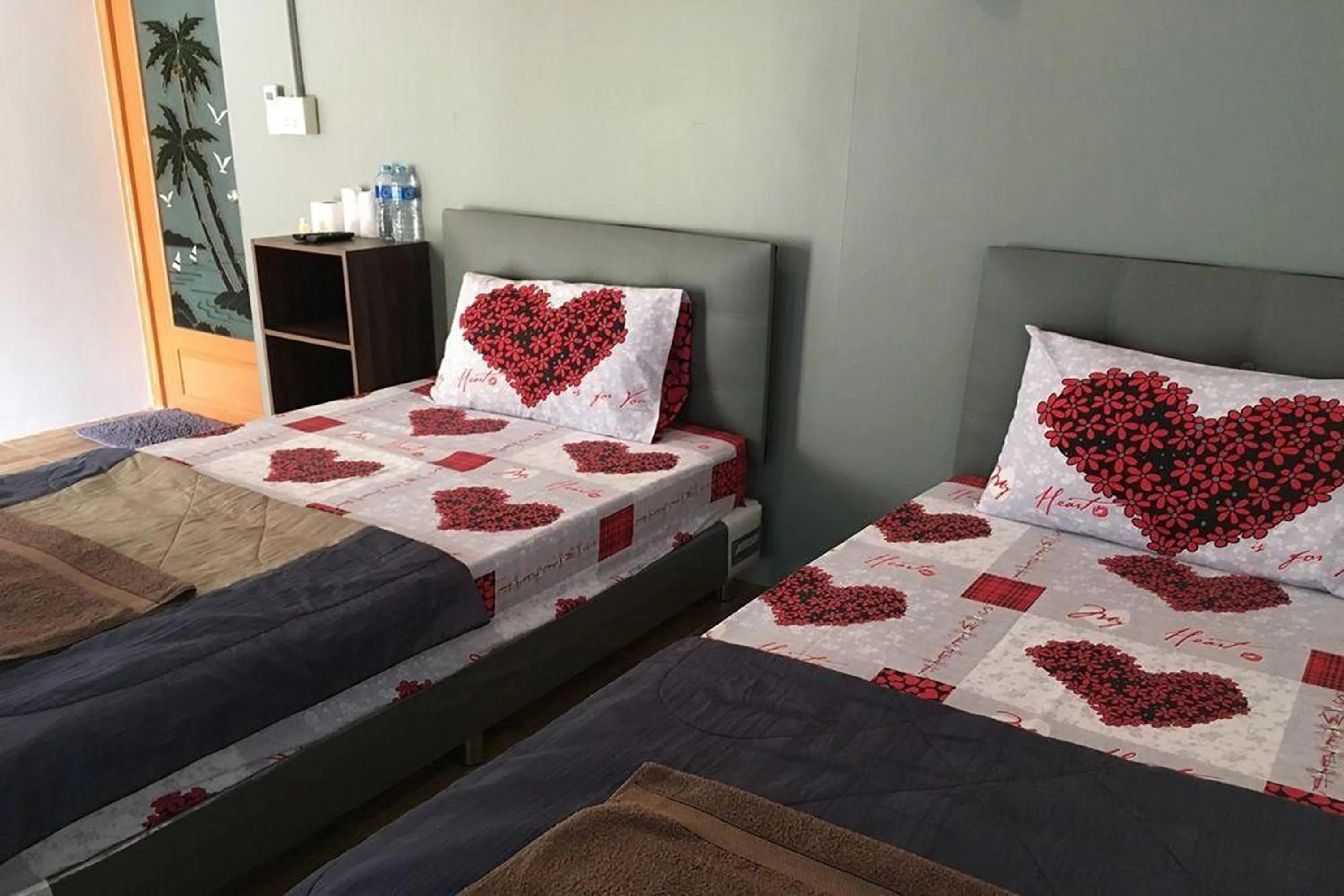 Bedroom, Bed in Forest Hill Resort