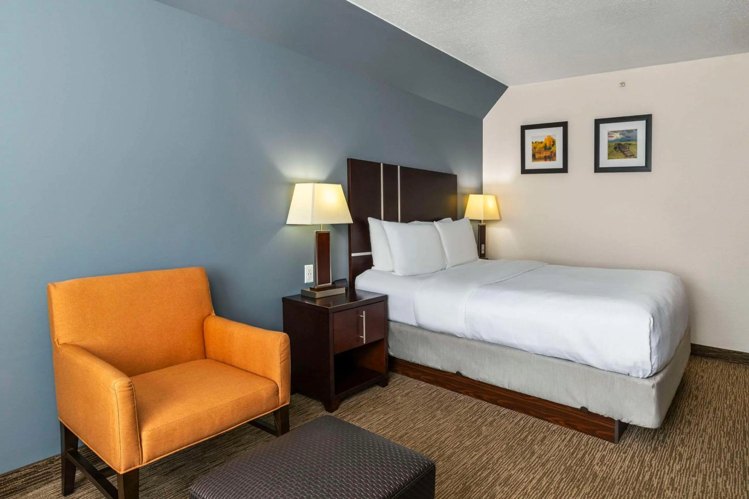 Bedroom, Bed in Comfort Inn & Suites