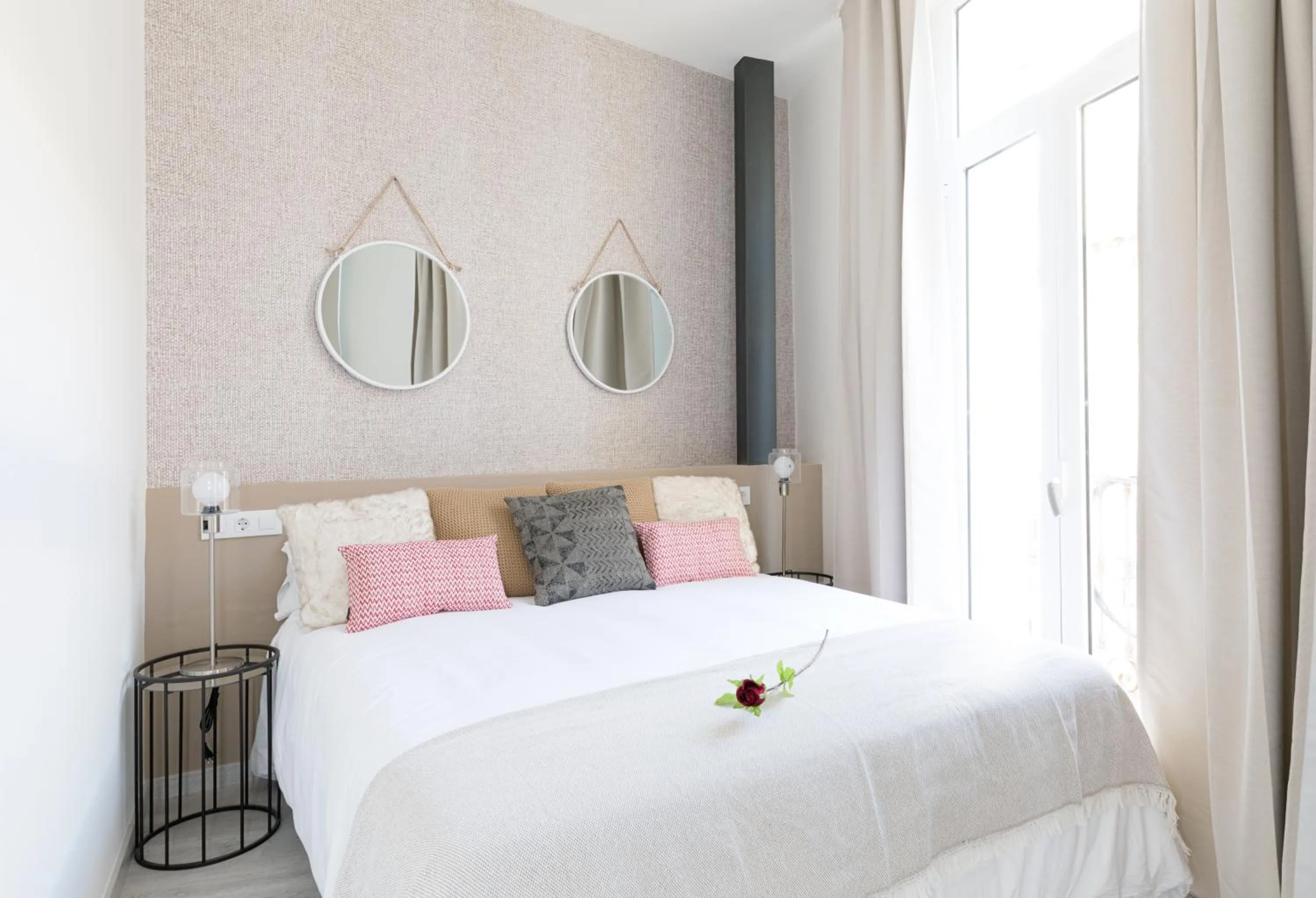 Decorative detail, Bed in Apartamentos Soho Boutique Museo