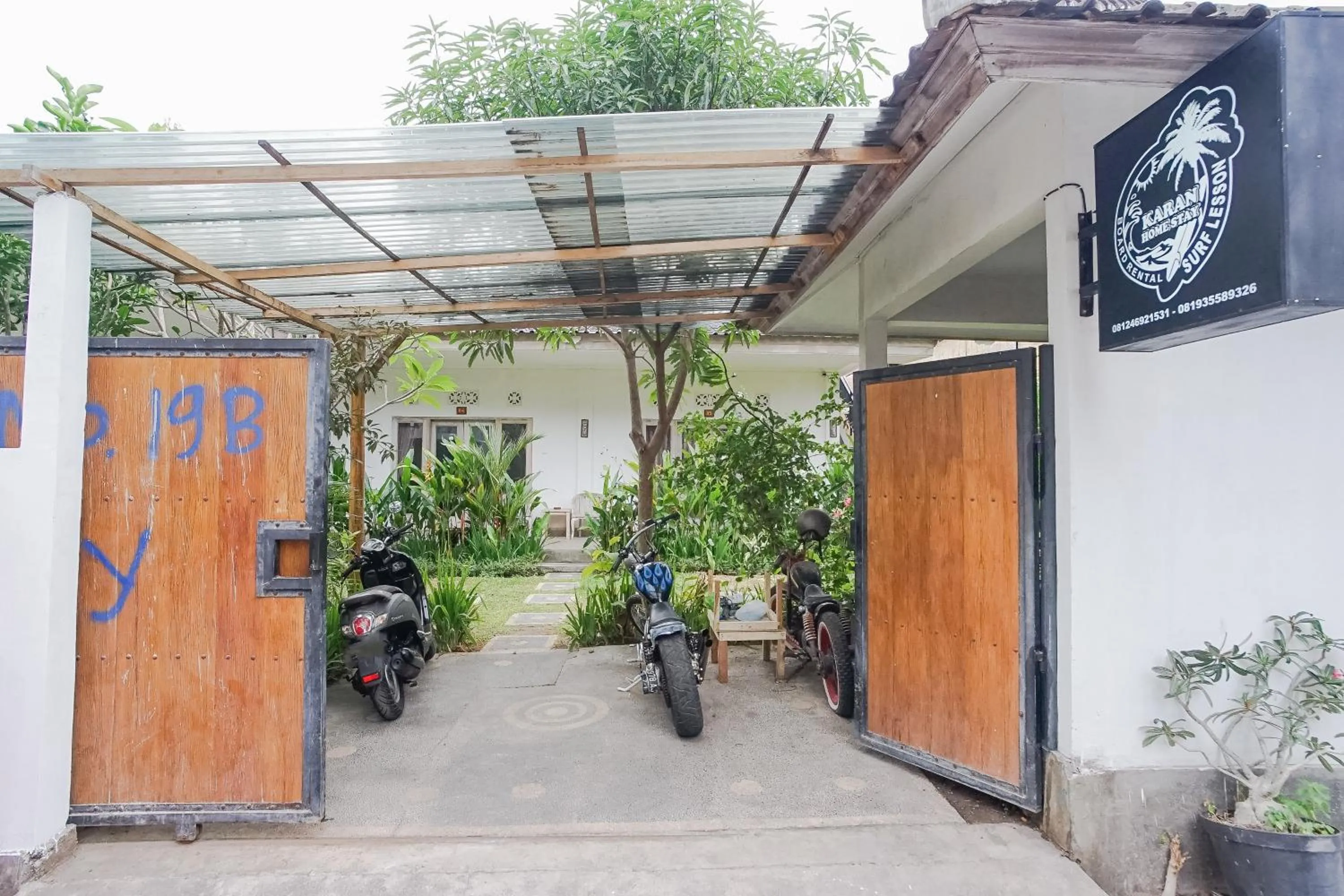 Facade/entrance in Karan Homestay Canggu