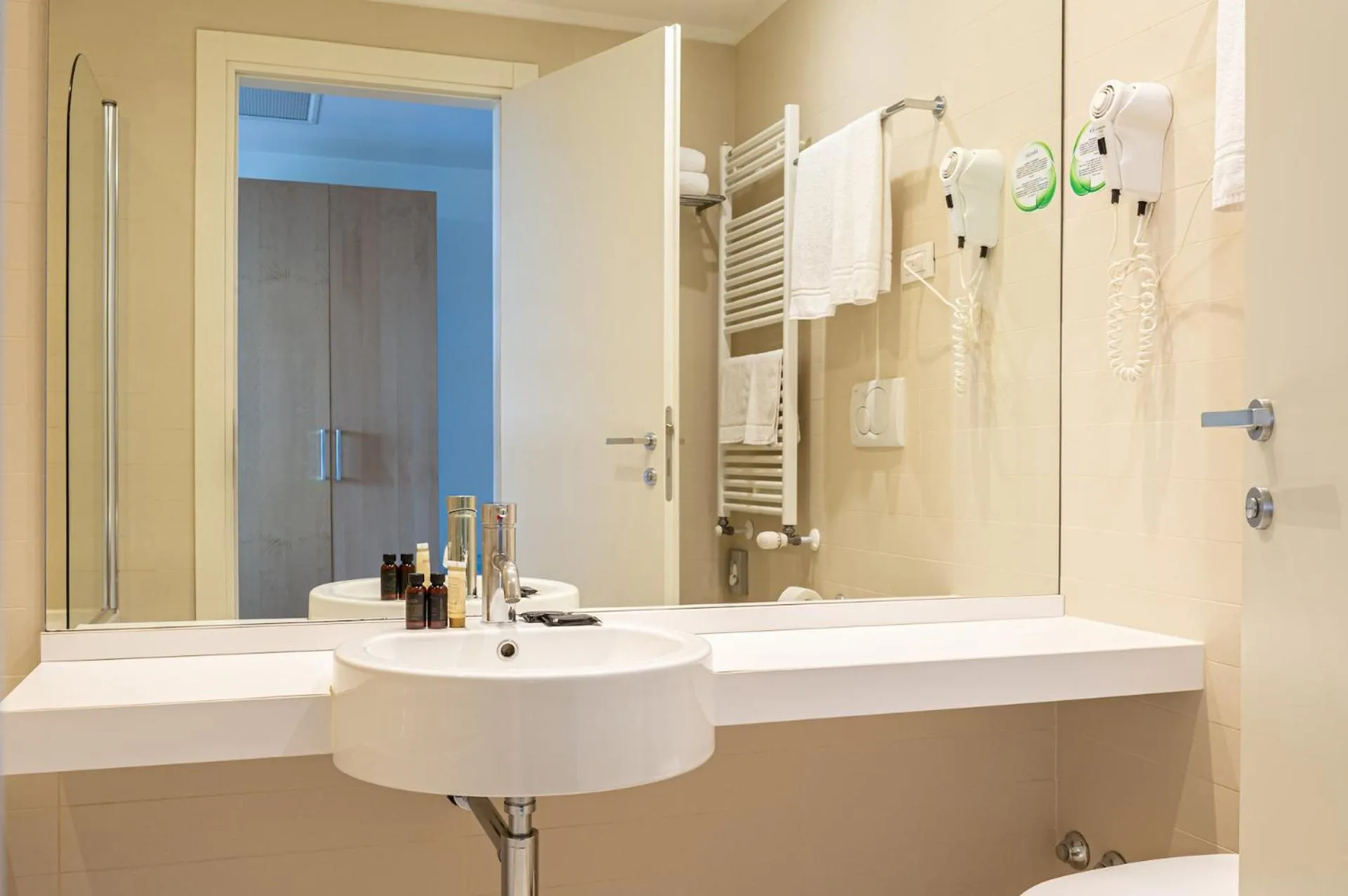 Shower in UNA HOTELS Le Terrazze Treviso Hotel & Residence