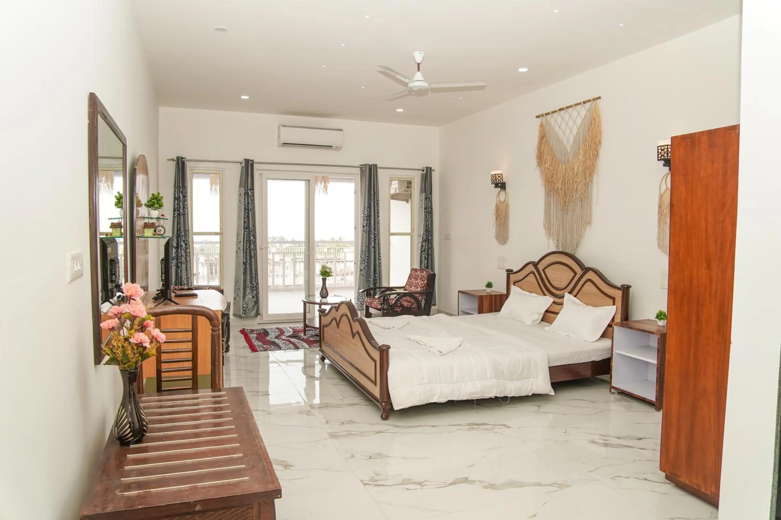 Bed in Samira Sea View