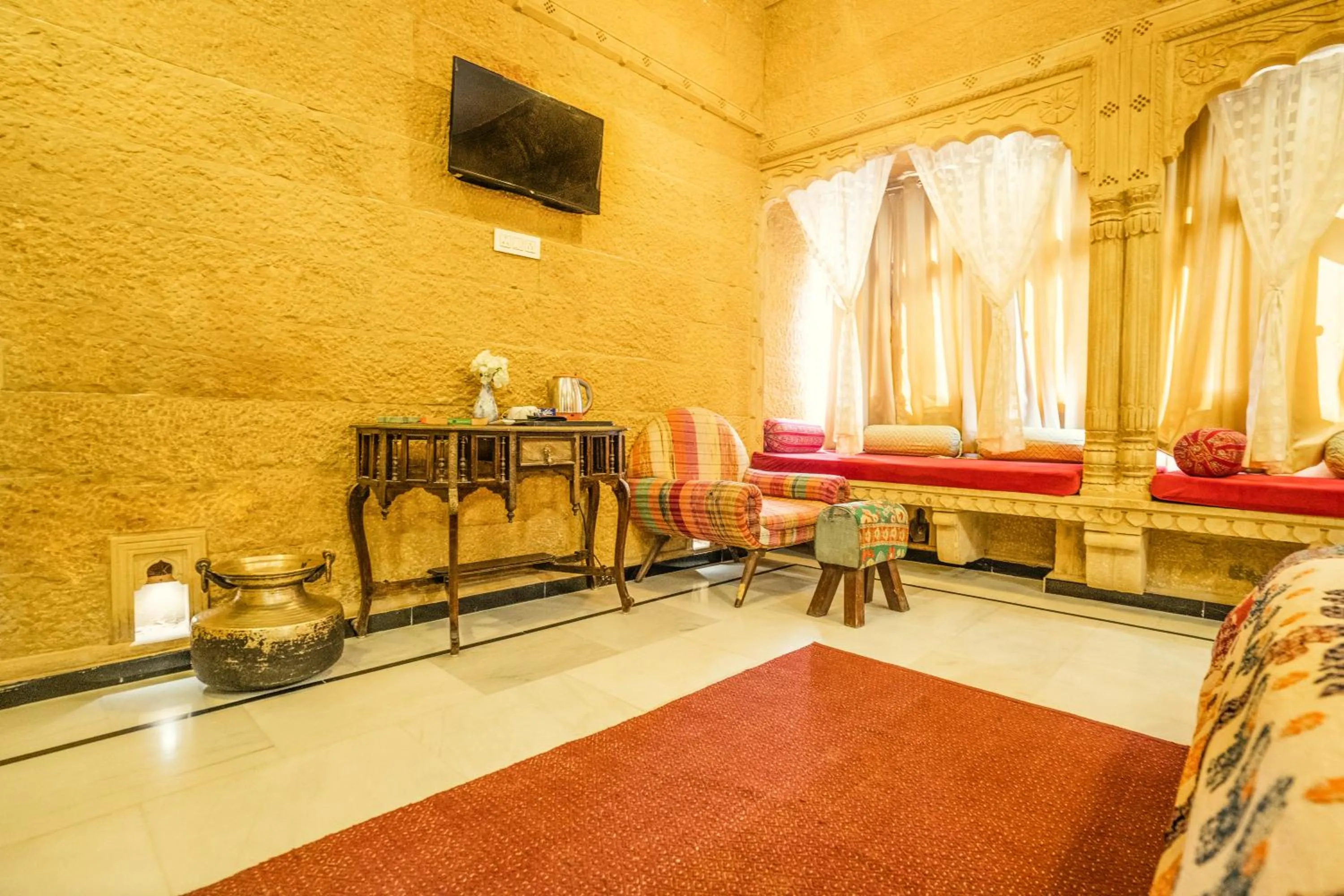 TV and multimedia in Garh Meera - A Sensational Boutique Hotel