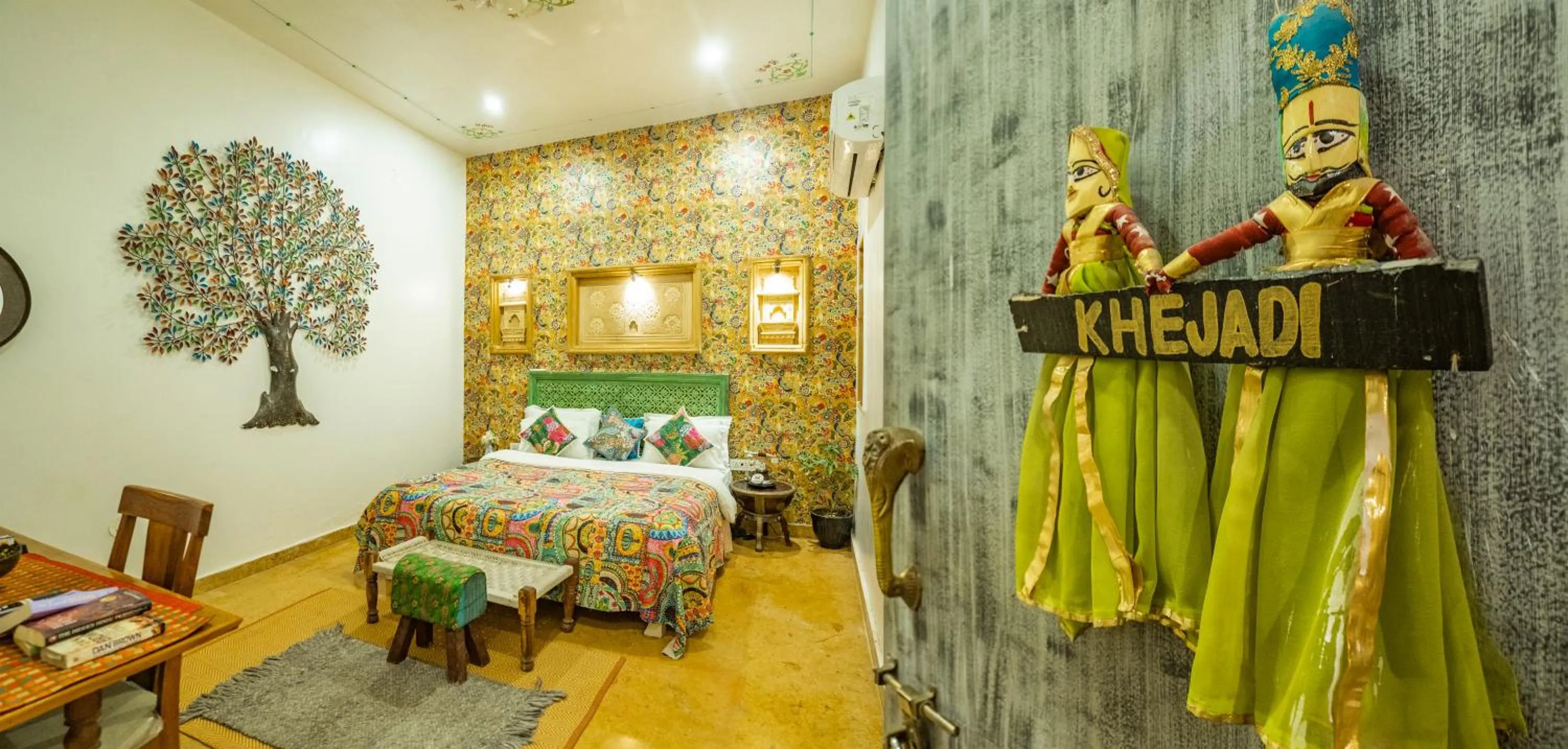 Photo of the whole room, Bed in Garh Meera - A Sensational Boutique Hotel